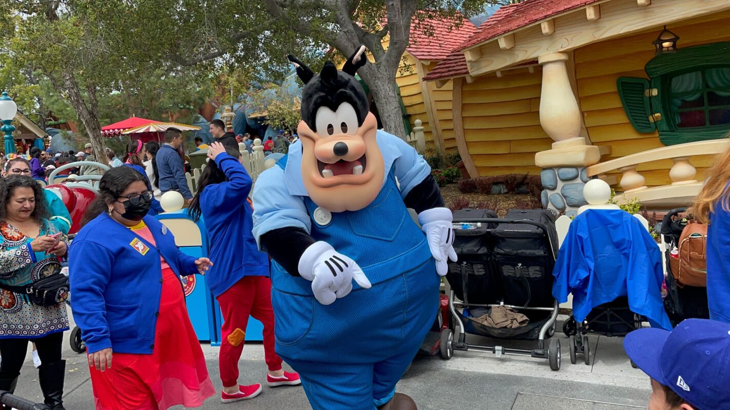 Pete is now available for meet and greet experiences at Mickey's Toontown!