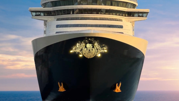 Voyager Minnie Mouse Filigree Bow Medallion