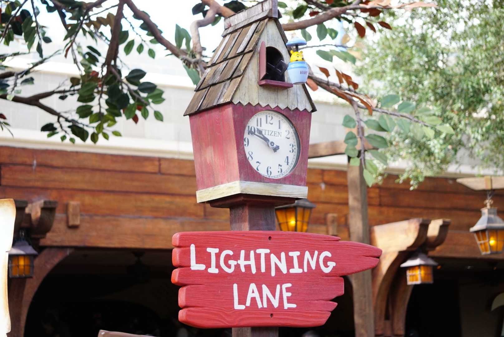 Lightning Lane sign at The Many Adventures of Winnie the Pooh