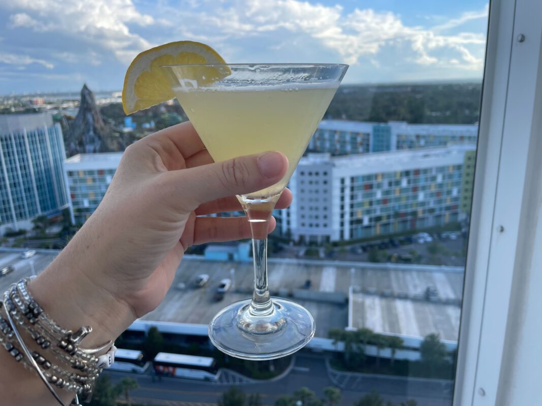 Bar 17 Bistro Drink Aventura Hotel