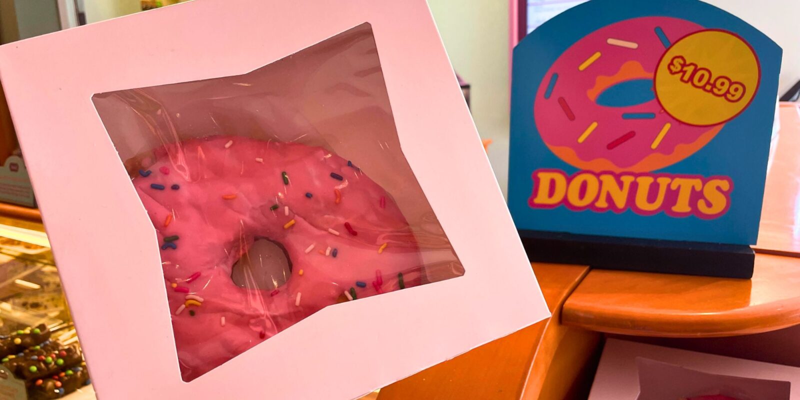 Universal Studios Florida Simpsons Big Pink Donuts