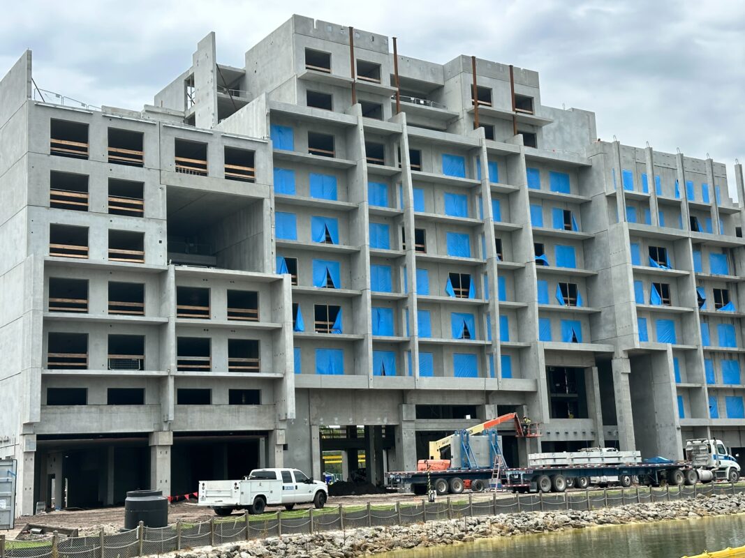 disney's polynesian village resort disney vacation club tower construction