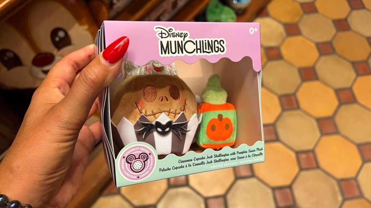 Disney Munchlings Jack Skellington Cupcake Oogie Boogie Bash