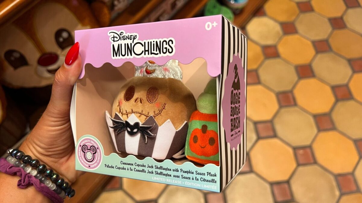 Disney Munchlings Jack Skellington Cupcake Oogie Boogie Bash