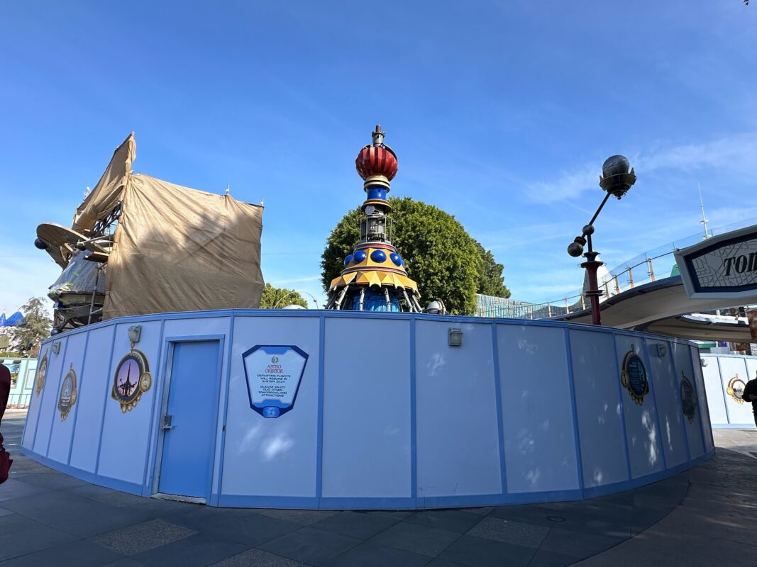 Astro Orbiter with construction walls