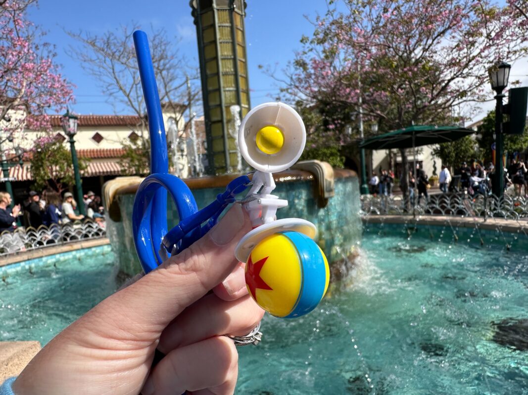 Pixar Ball and Lamp Straw Clip