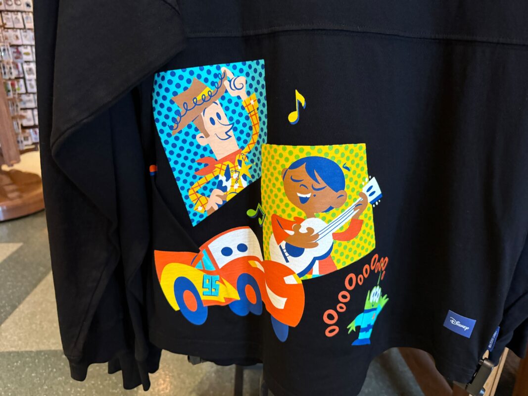 A close-up of the art on the bottom of the front of the Spirit Jersey.