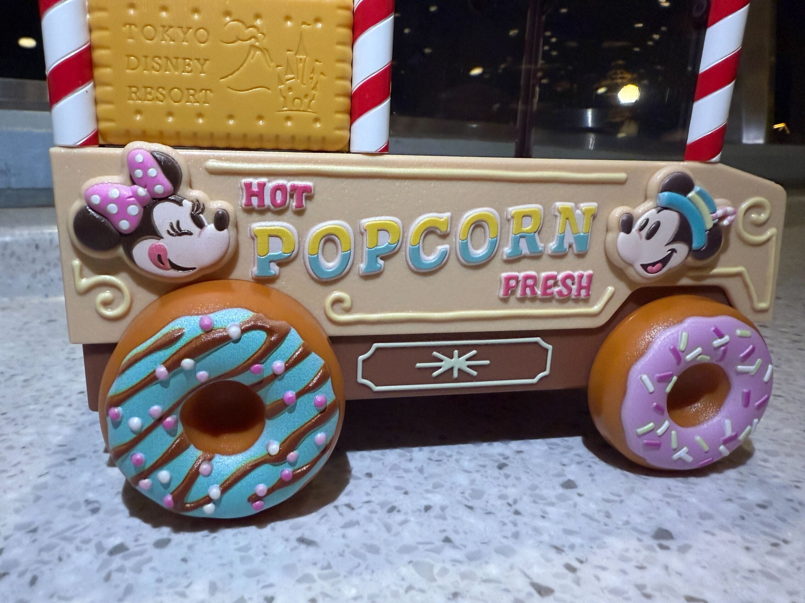 MONOEYES サイン入り　ポップコーンバスケット New Popcorn Bucket Now Available at Tokyo Disney Resort for Disney
