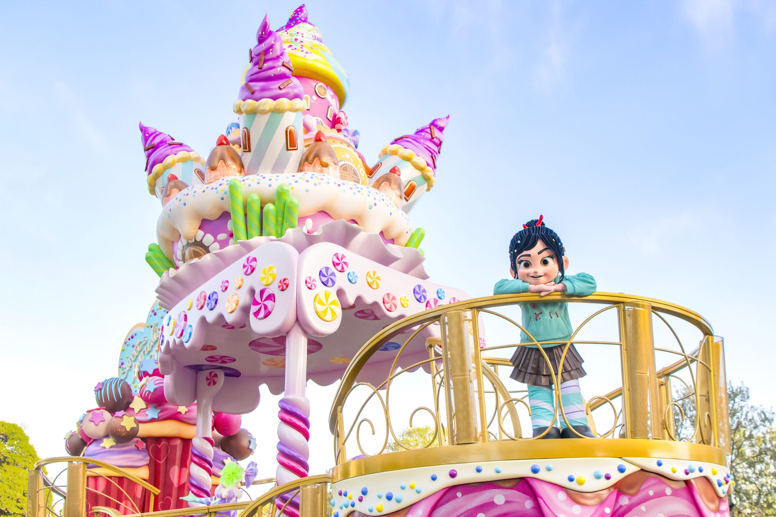 VIDEO: ‘It’s a Sweetsful Time’ Vanellope Von Schweetz Parade Returns to Tokyo Disneyland