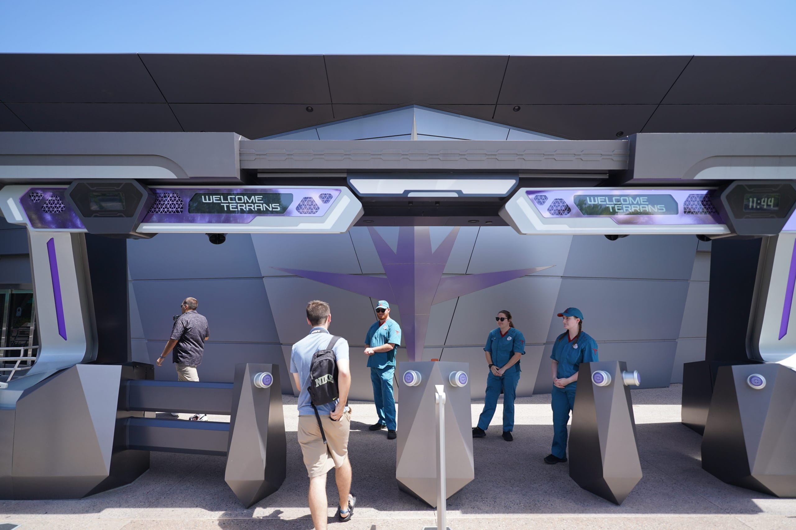 People approach guardians of the galaxy cosmic rewind for Lightning Lane single pass
