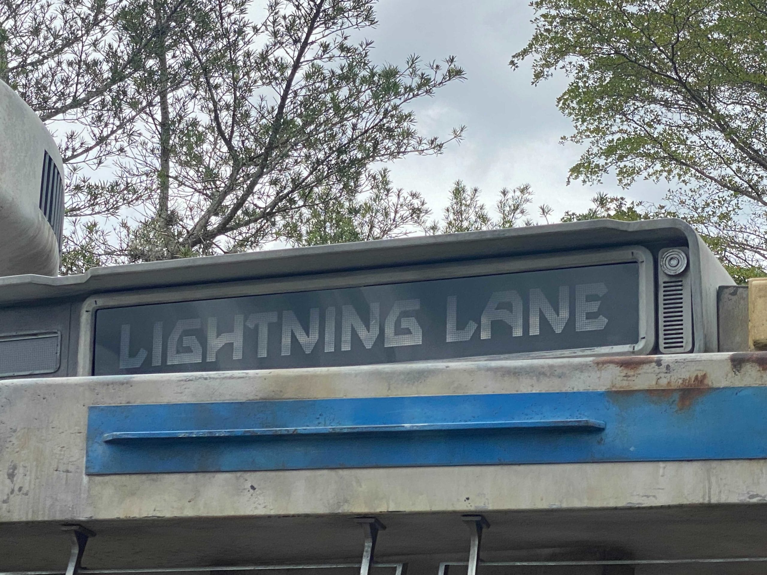 Lightning Lane single pass for rise of the resistance