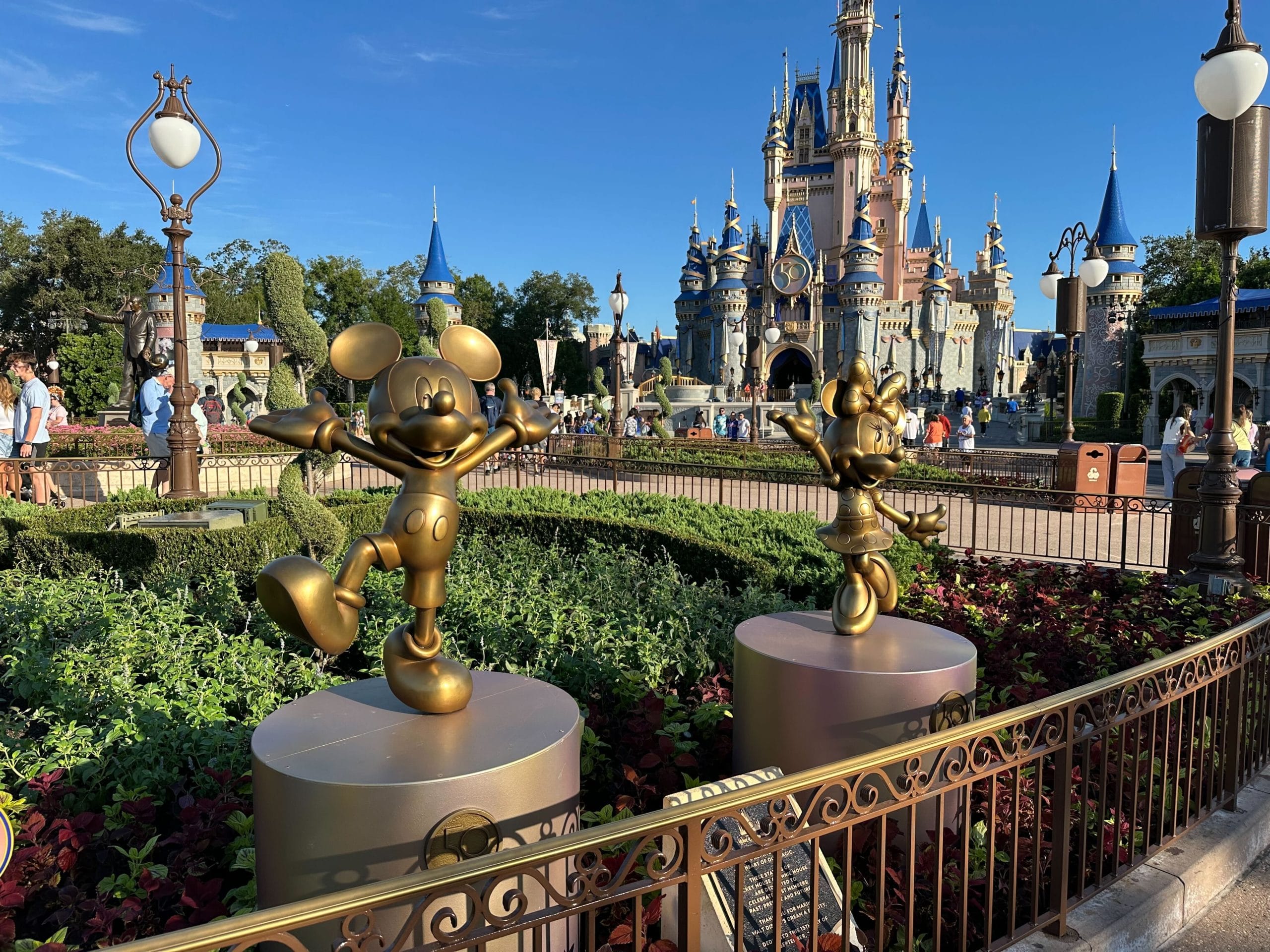 What time can you park hop at disney world?