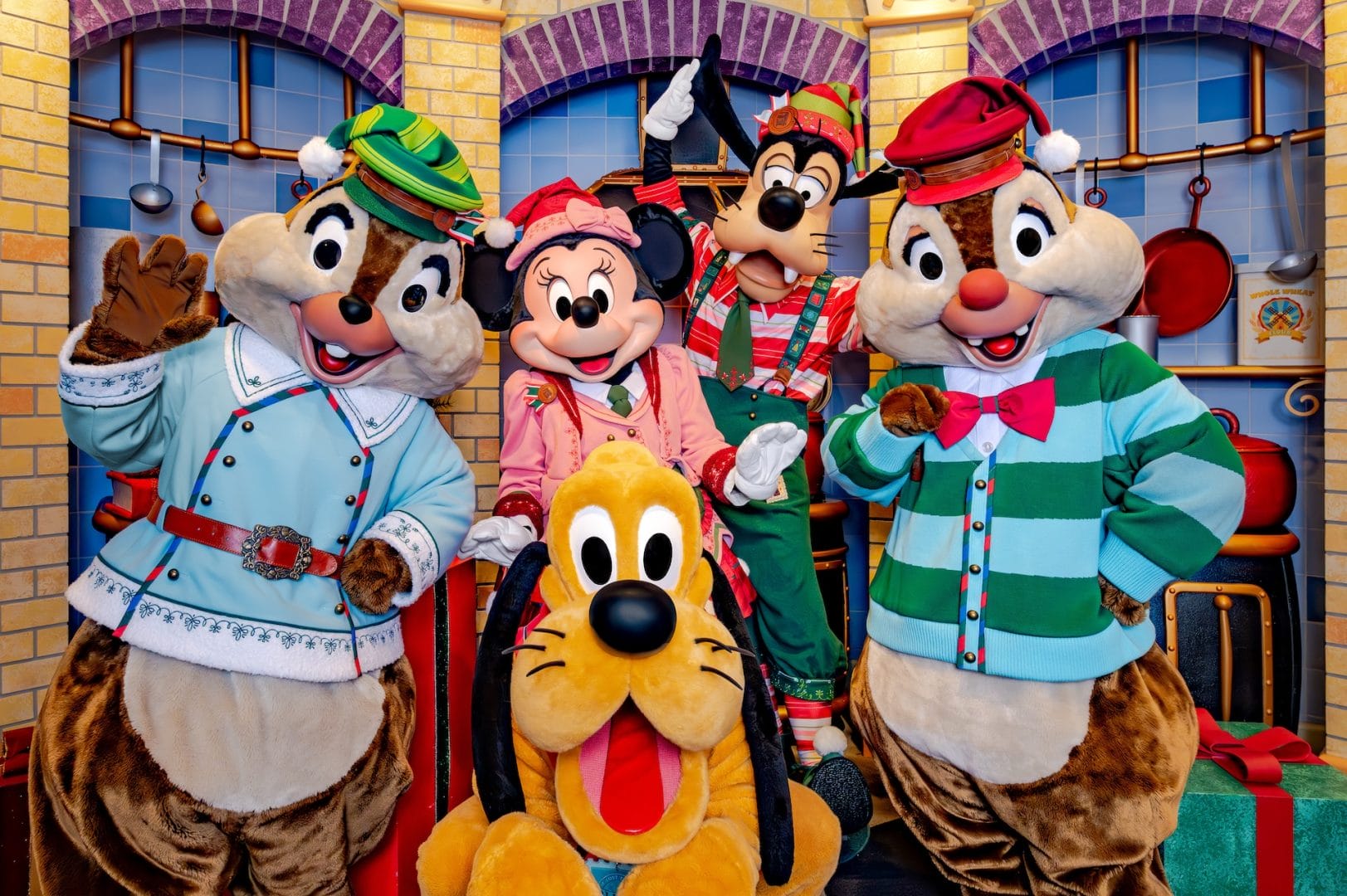 Goofy’s Kitchen Celebrates the Holidays