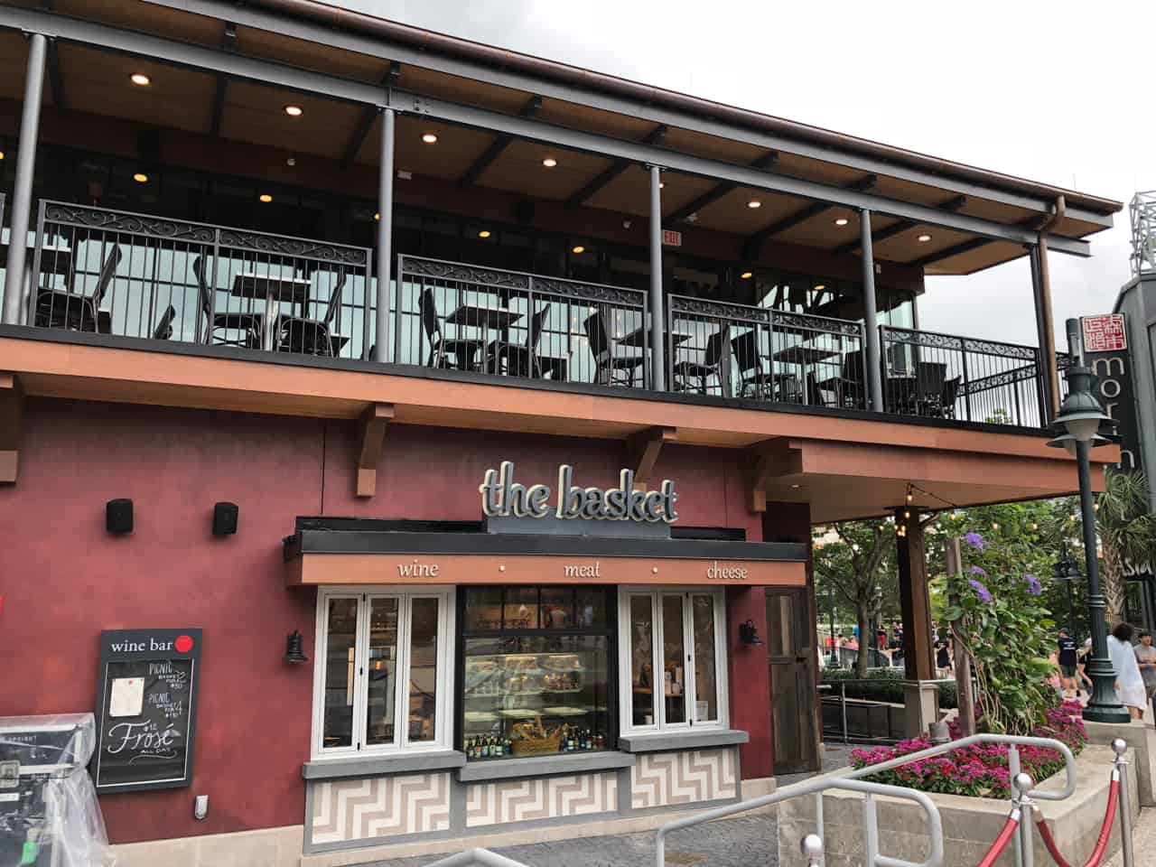 Disney Springs | The Ultimate Guide to Dining at Disney Springs