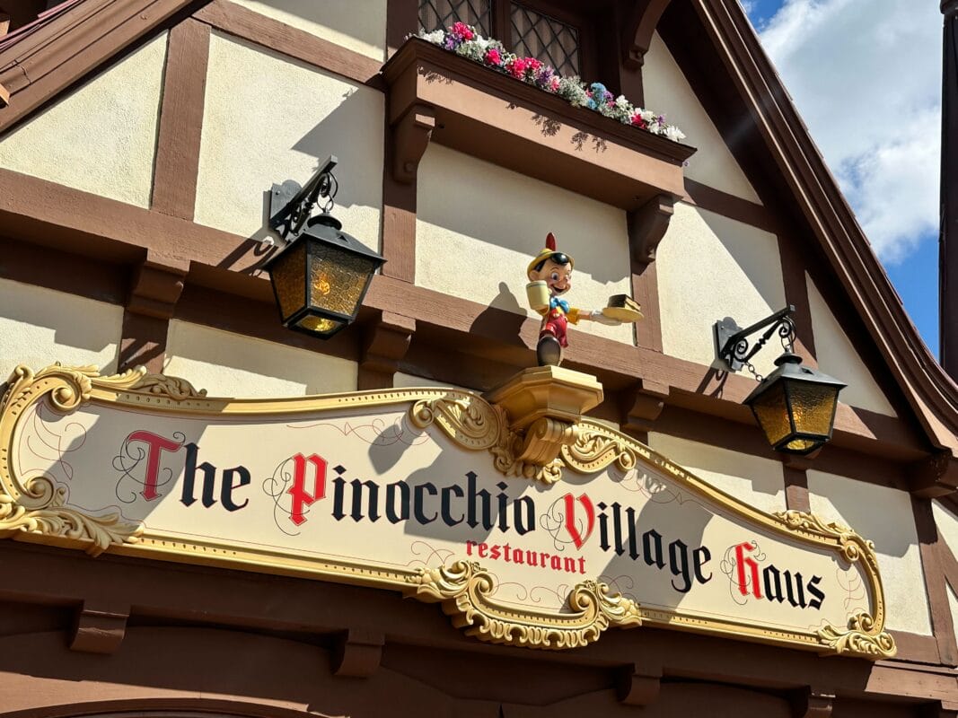 Magic Kingdom | The Ultimate Guide to Dining at Magic Kingdom