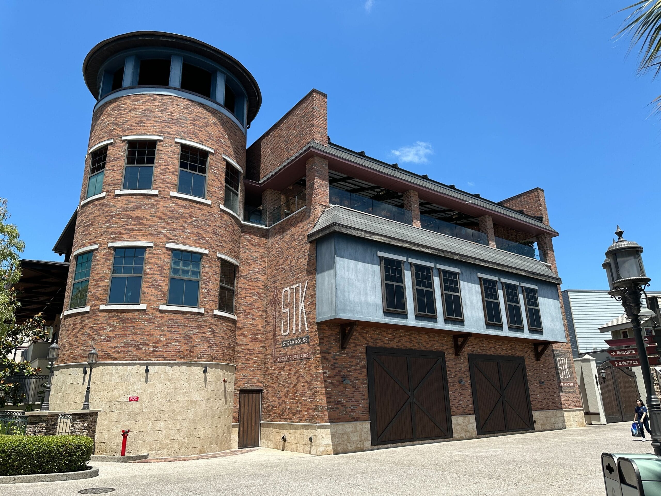 Disney Springs | The Ultimate Guide to Dining at Disney Springs