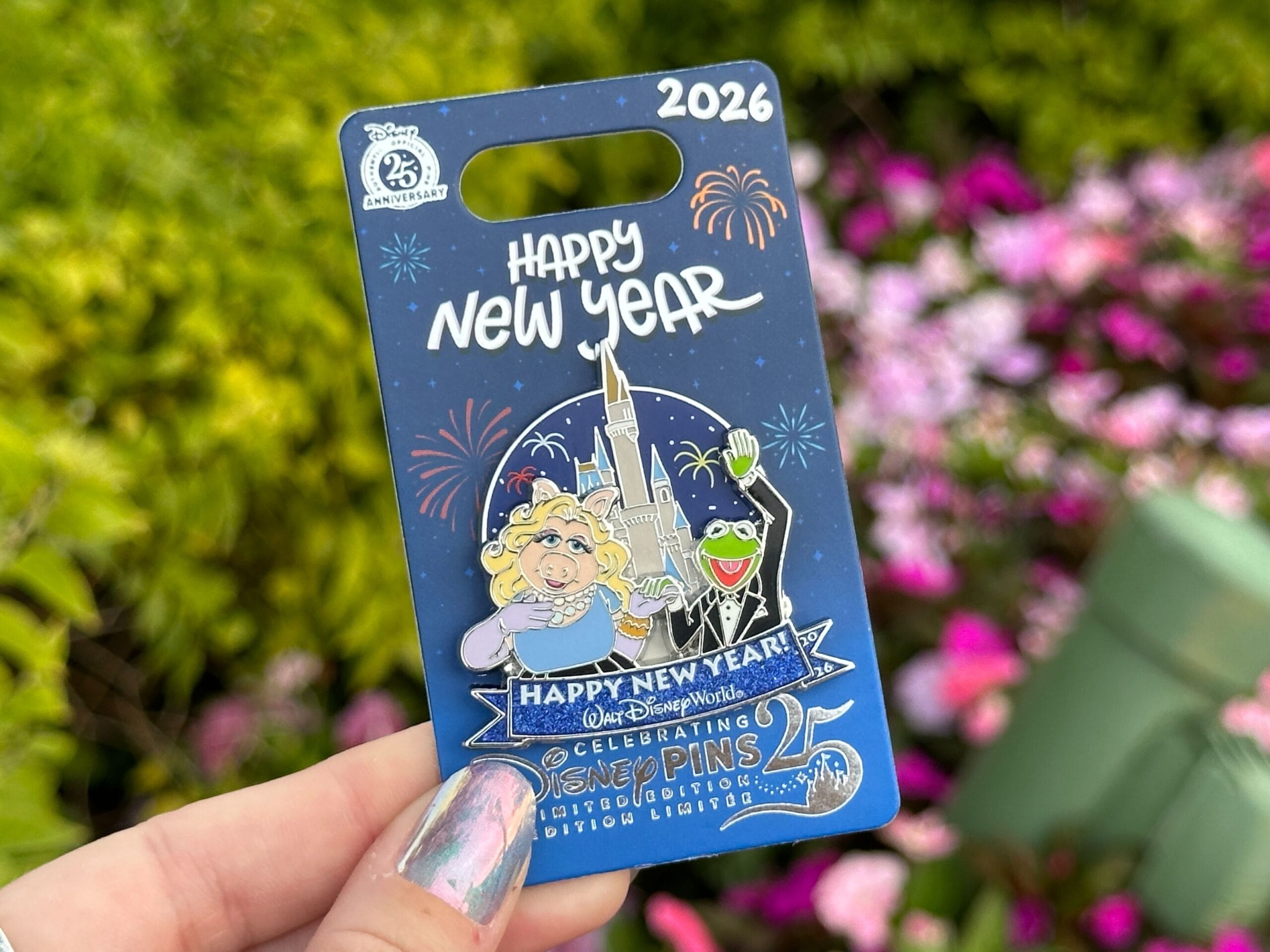 Celebrate the new year with this pin featuring Miss Piggy and Kermit.