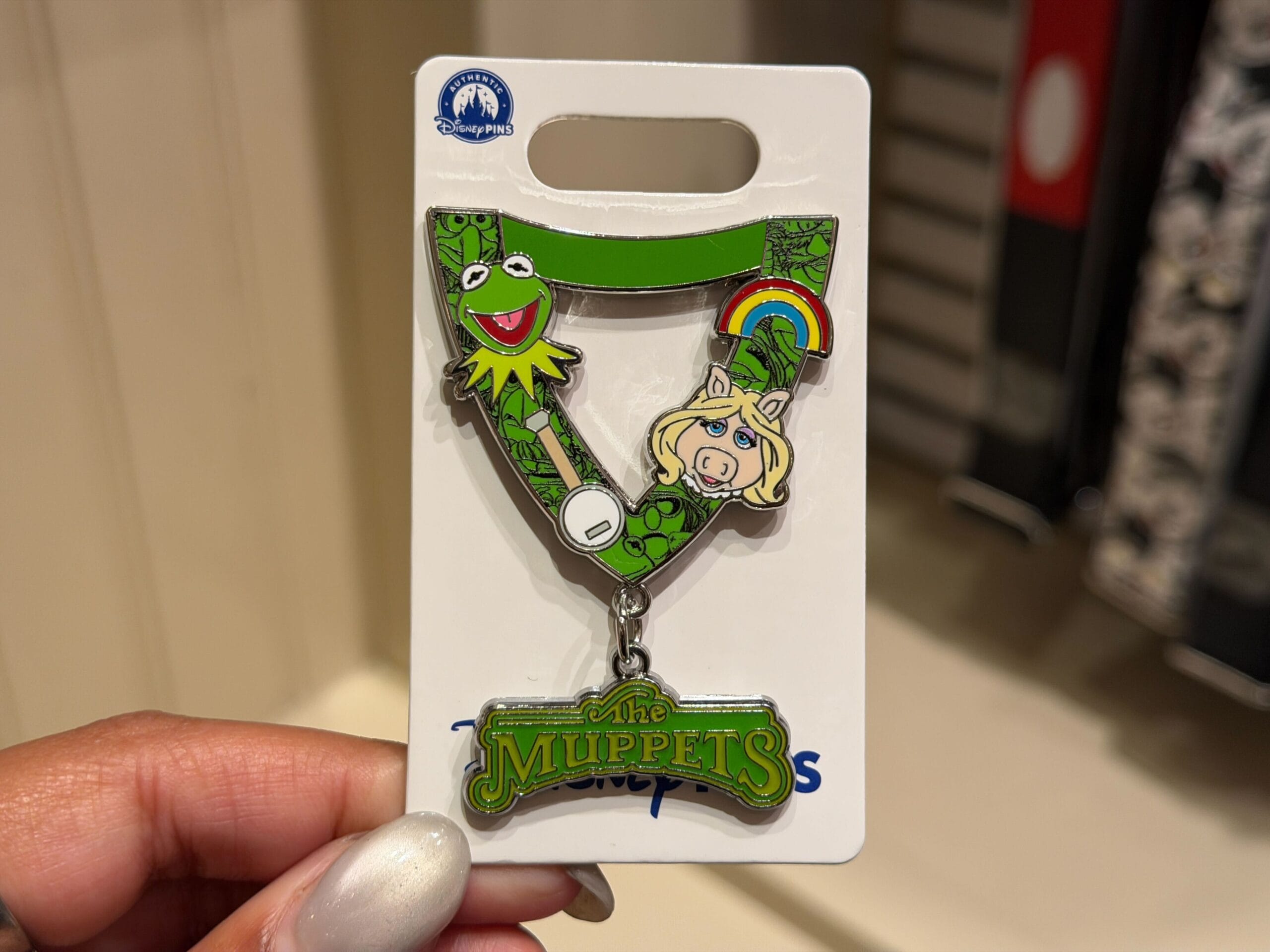 Muppets Lanyard Pin.