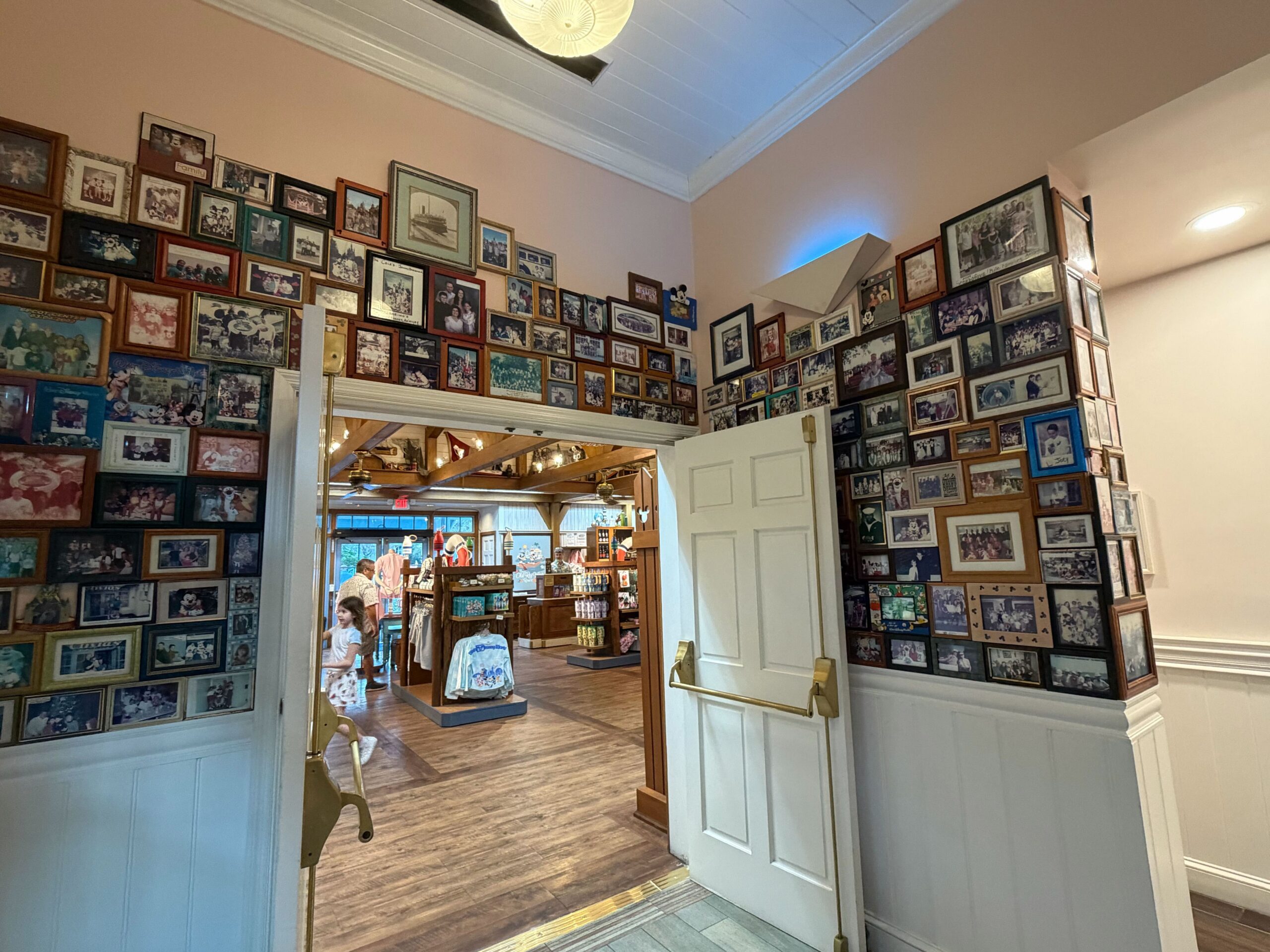 All Guest Vacation Photos in Olivia's Cafe Being Removed from Disney's Old Key West Resort