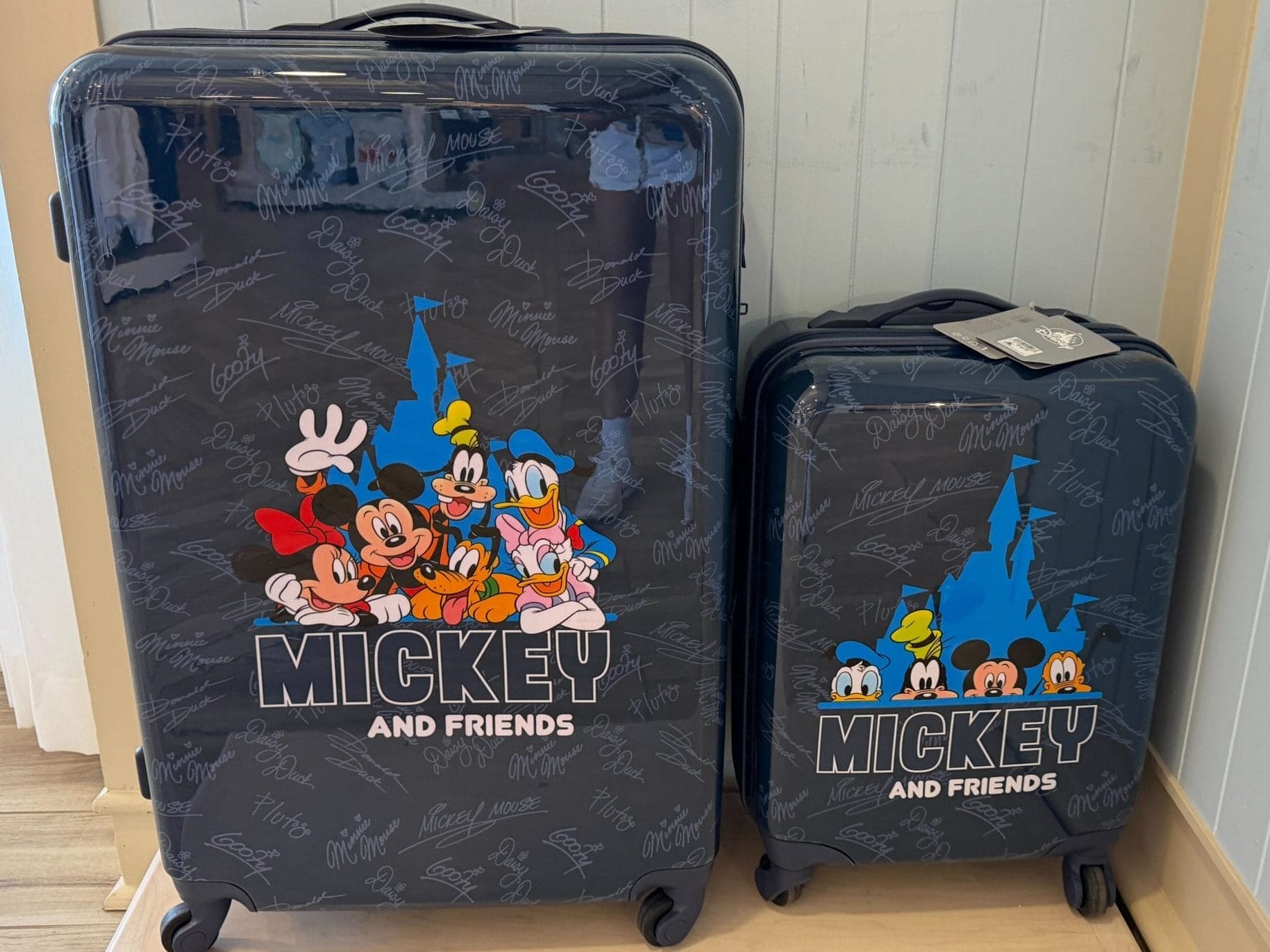 Sensational Six Luggage Set Arrives at Walt Disney World