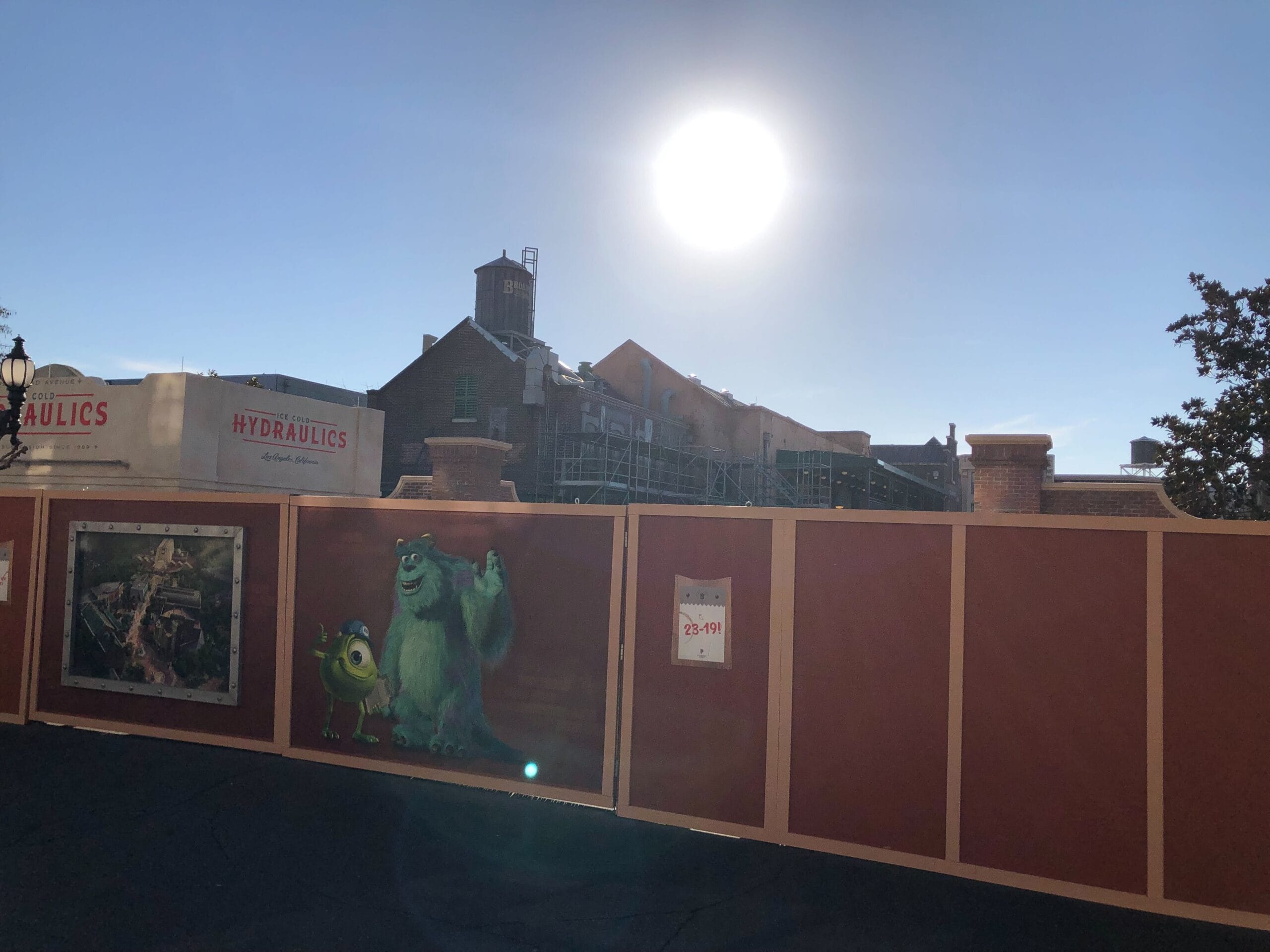 Scaffolding on Gonzo’s Royal Flush, More Brick Removed From MuppetVision 3D at Disney’s Hollywood St