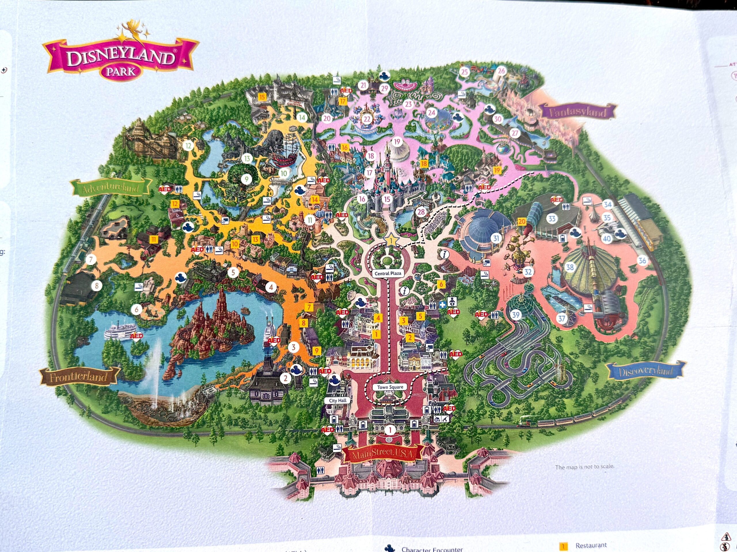 DLP updated guidemap featuring Disney Adventure World