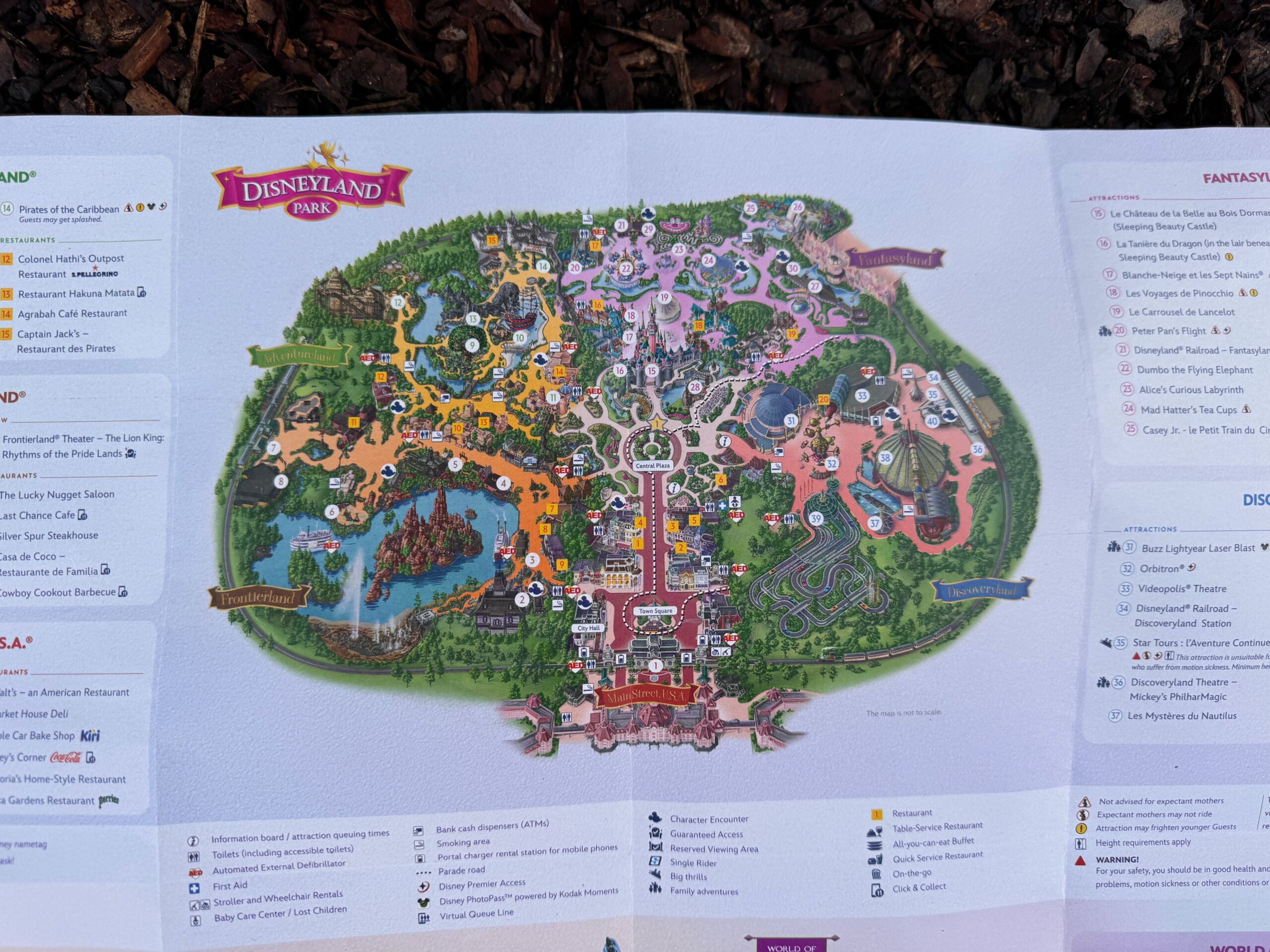 DLP updated guidemap featuring Disney Adventure World