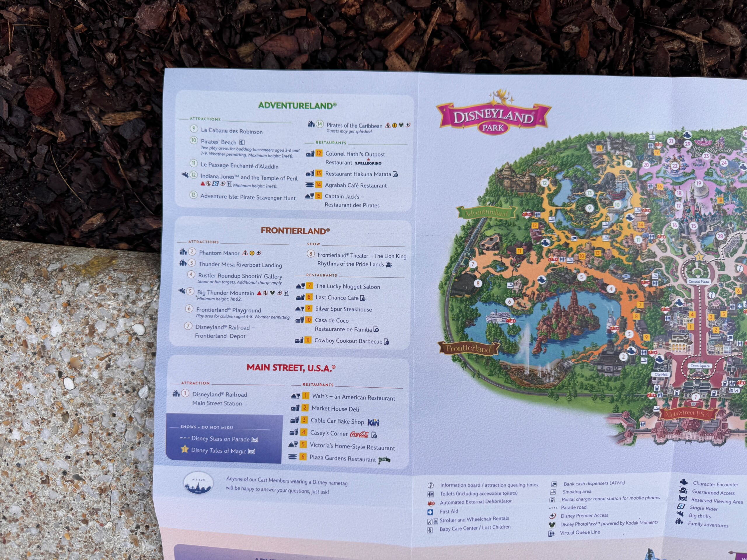 DLP updated guidemap featuring Disney Adventure World