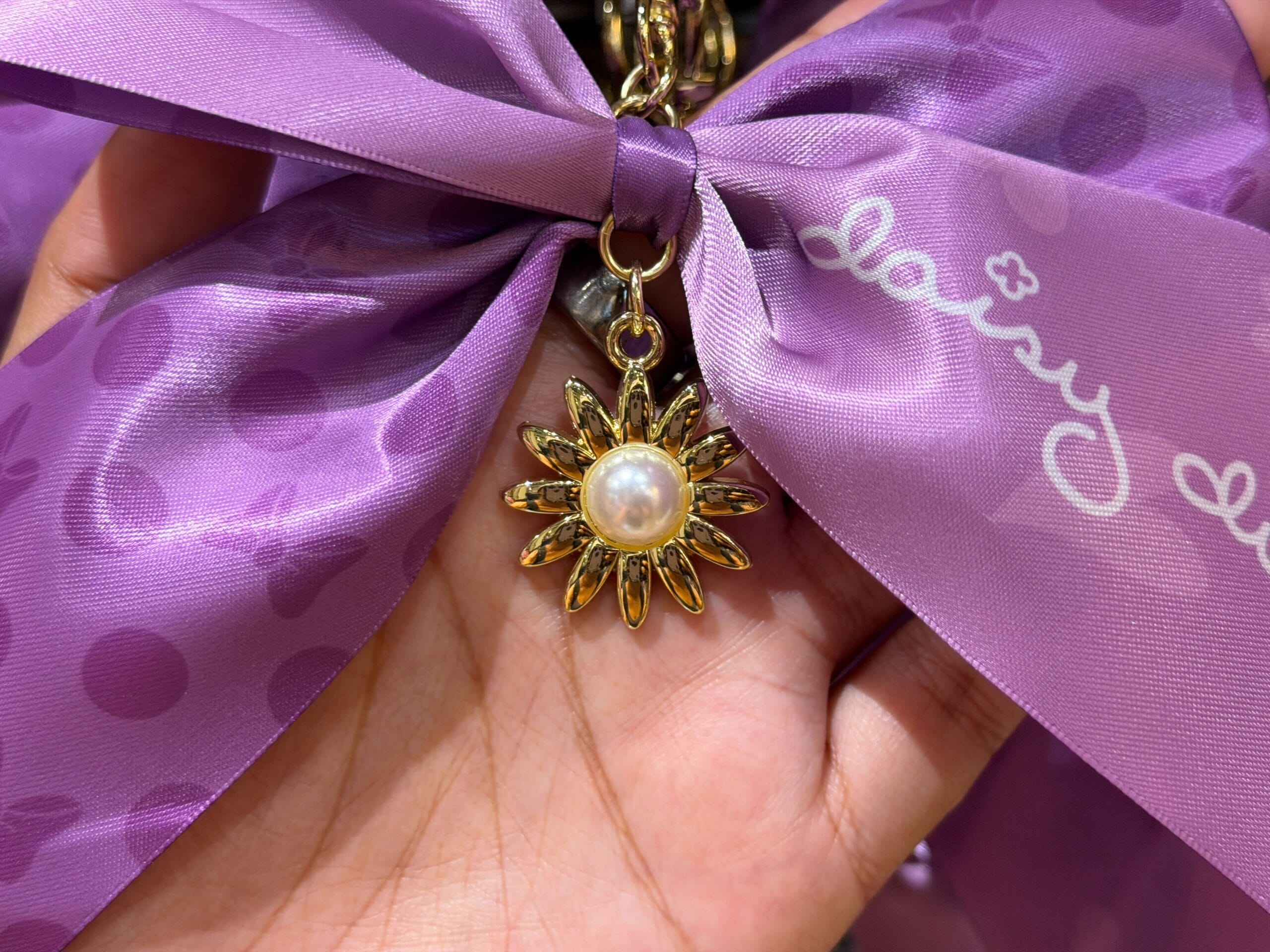 Daisy, Minnie, Princess Bow Charms and More Accesories Arrive at Disneyland Resort