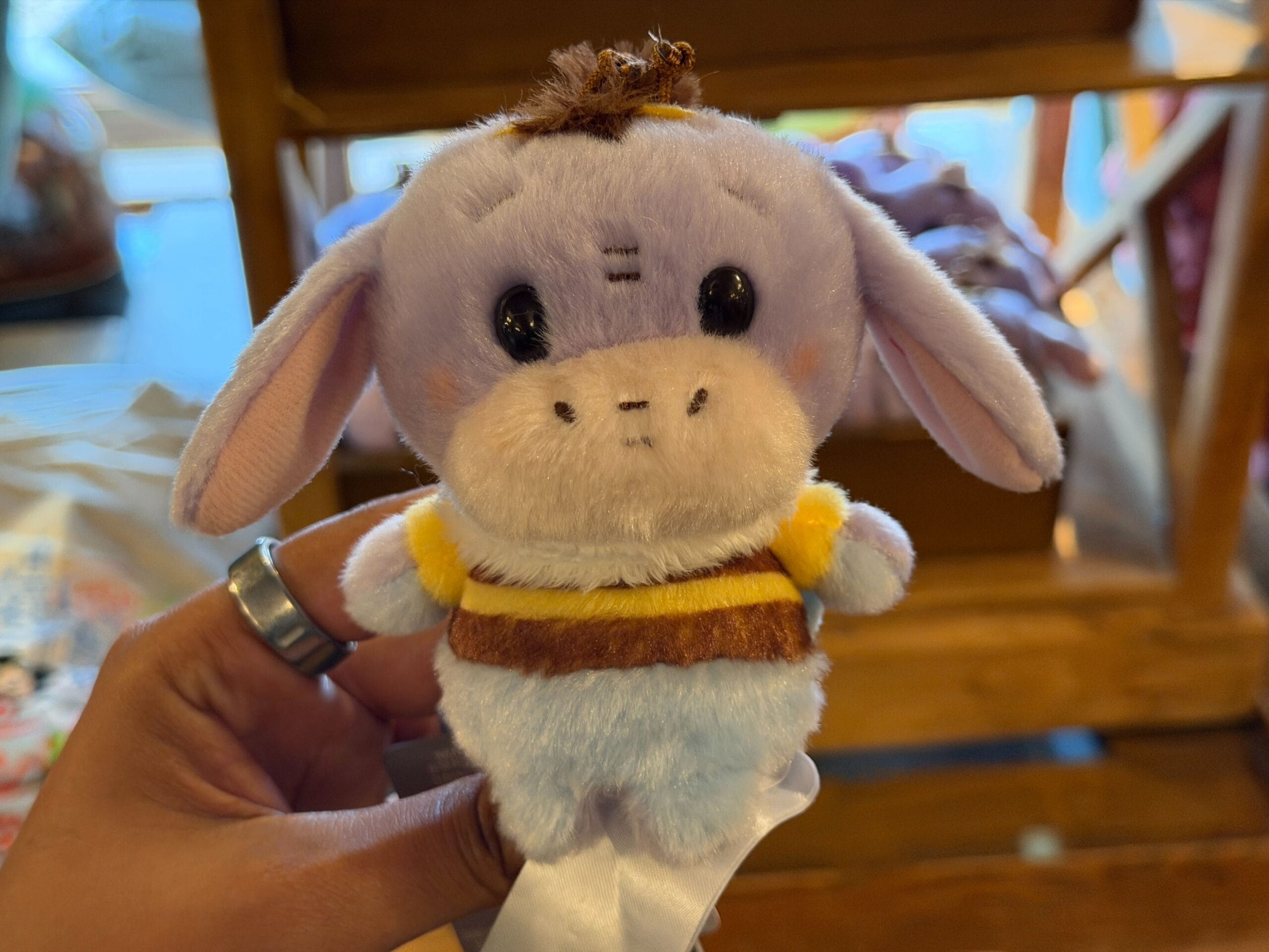 Eeyore Bee Urupocha - $ 19.99