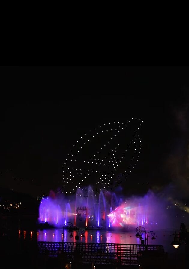 In the video shared by Disney Parks, they also showed some elements of the show, including flying drones forming the Avengers' logo and a stingray from Moana.