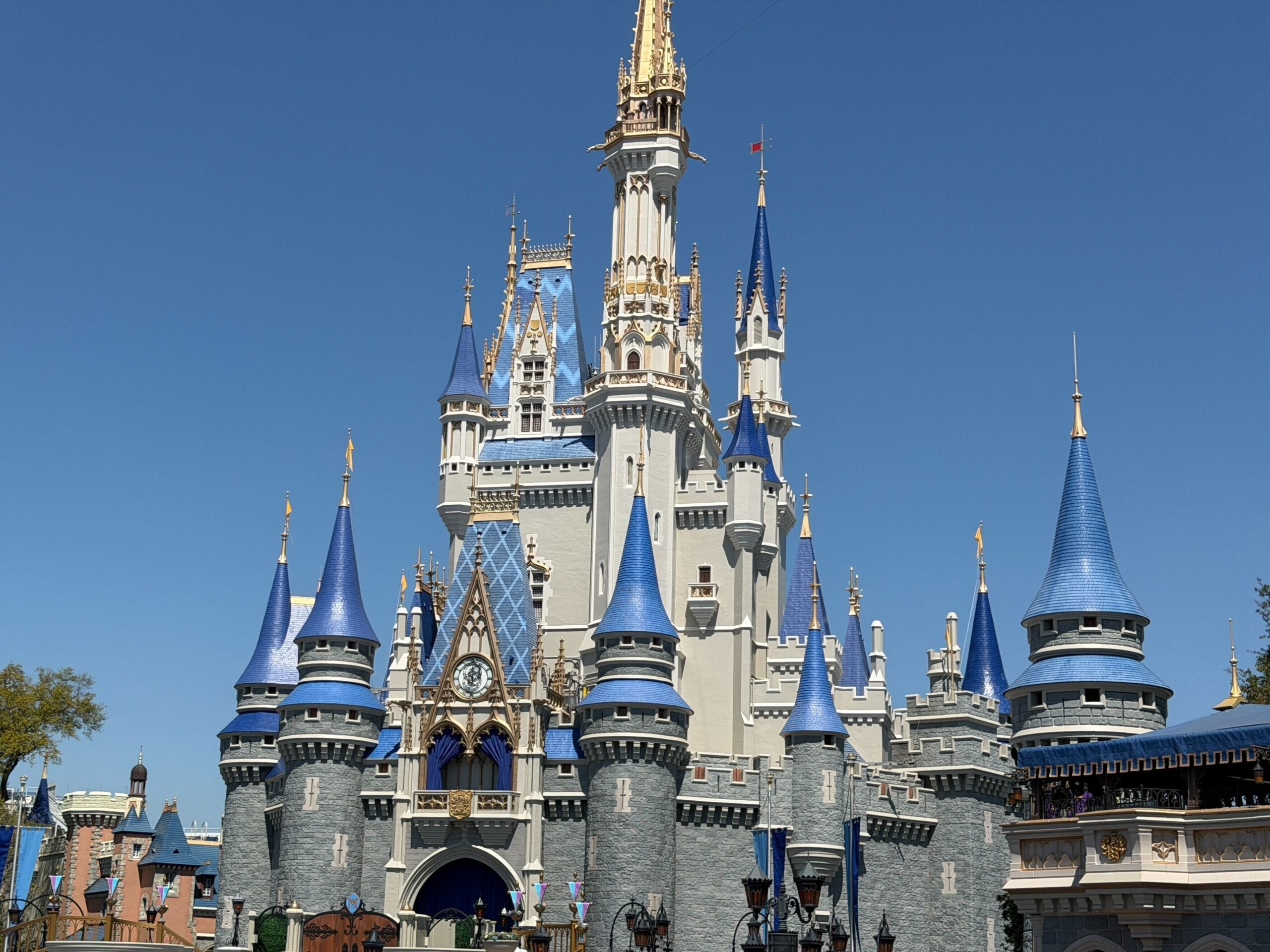 Cinderella Castle Repaint Update, Prior Pink Almost Completely Removed