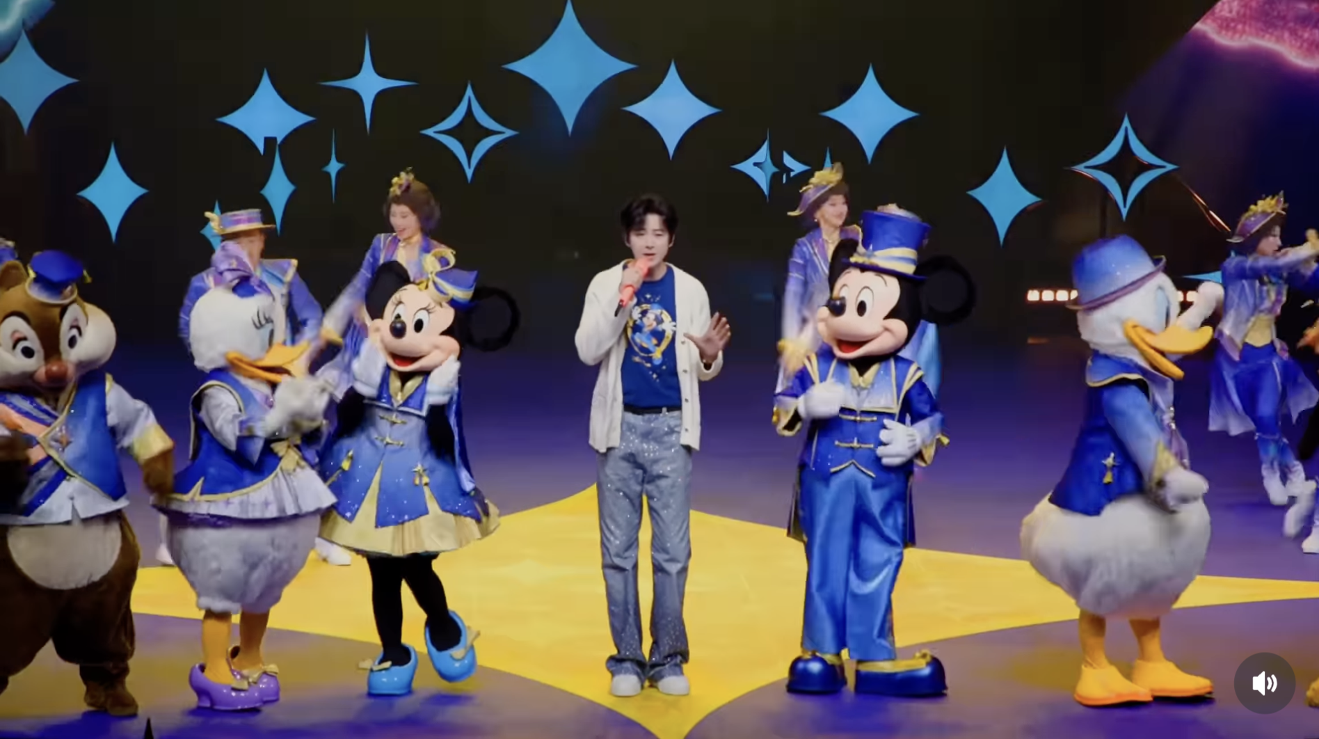 Liu Yuning Makes Surprise Appearance at Shanghai Disneyland 10th Anniversary Kick-Off