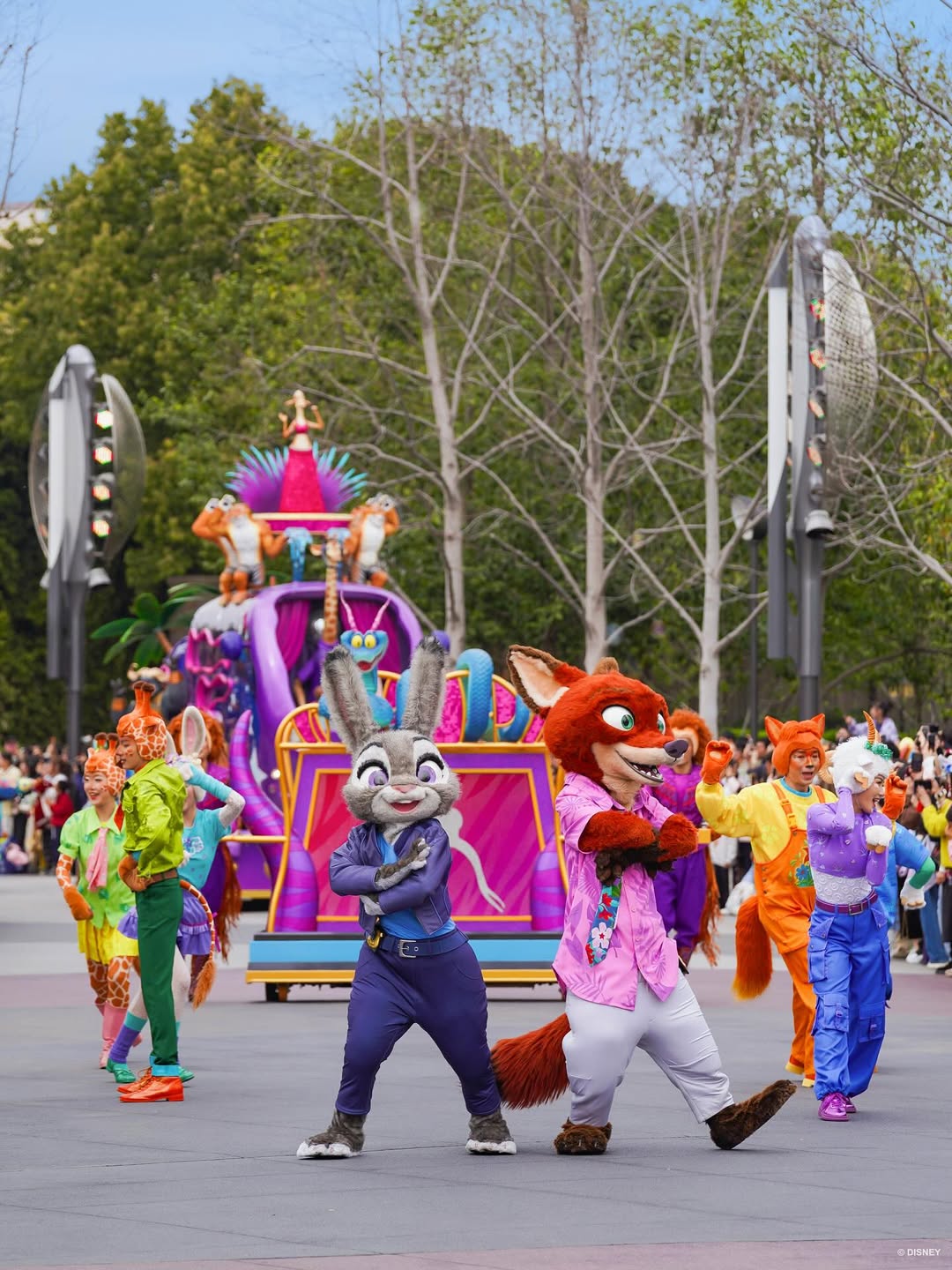 ‘Zootopia’ Unit Debuts in Mickey’s Storybook Express Parade