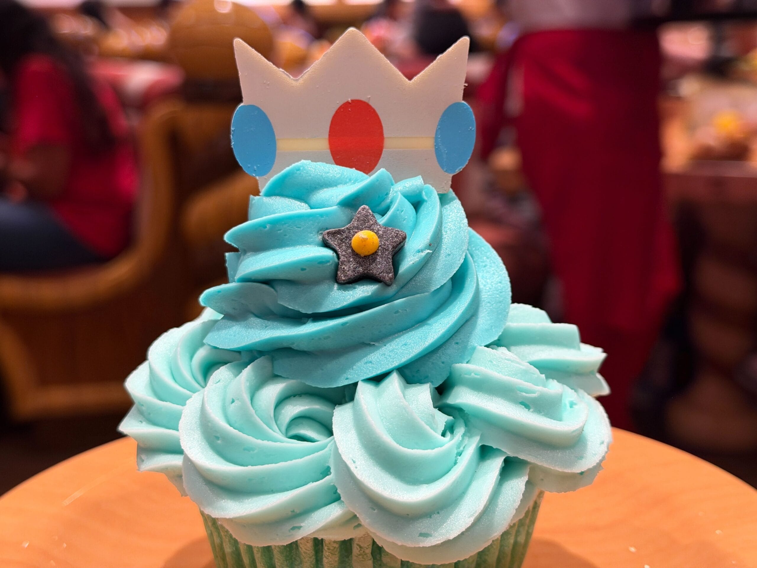 Limited-Time Lemon-Blueberry Rosalina Cupcake at Super Nintendo World
