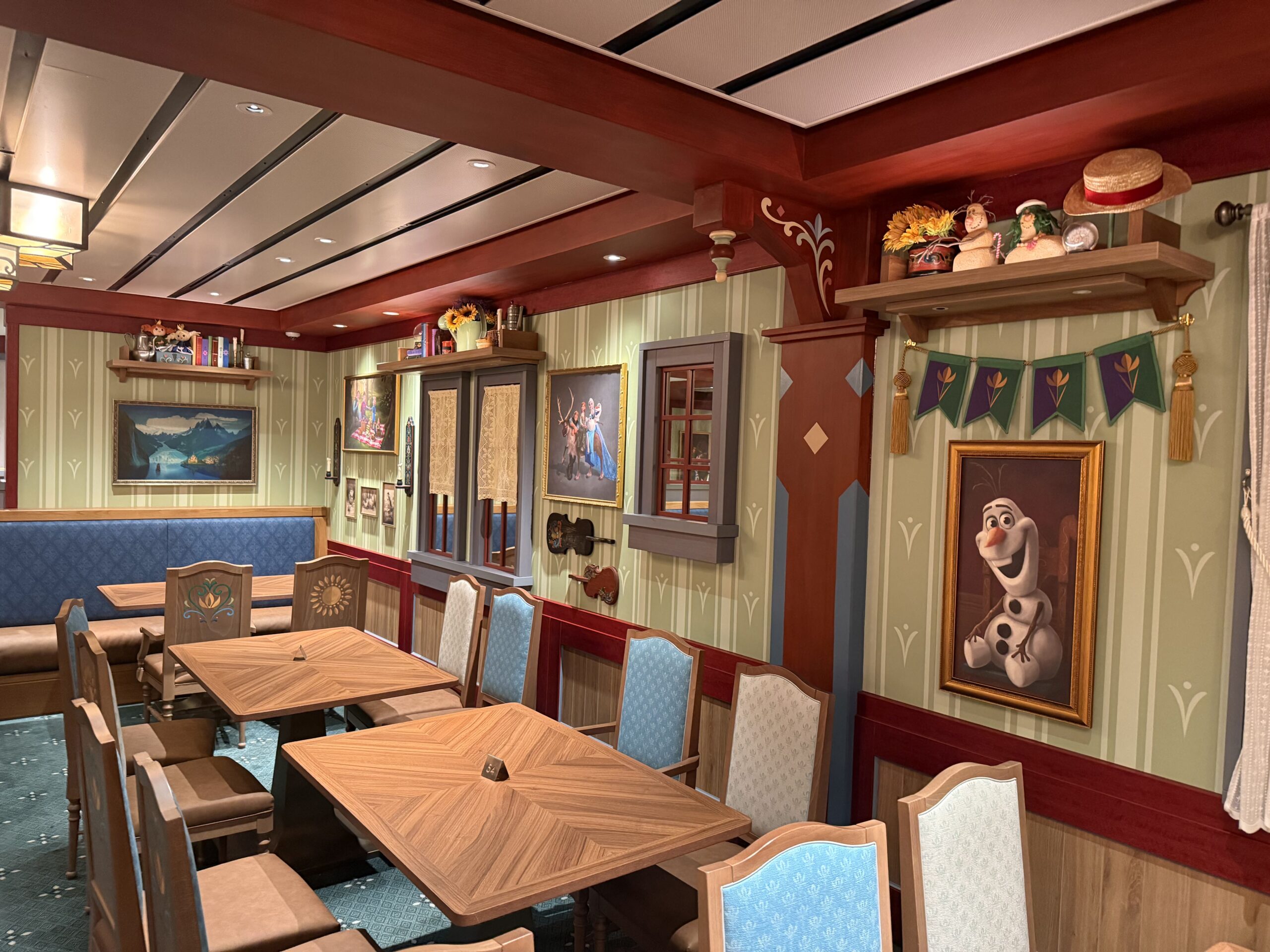 Olaf Frozen-themed dining room in Enchanted Summer restaurant on the Disney Adventure cruise ship