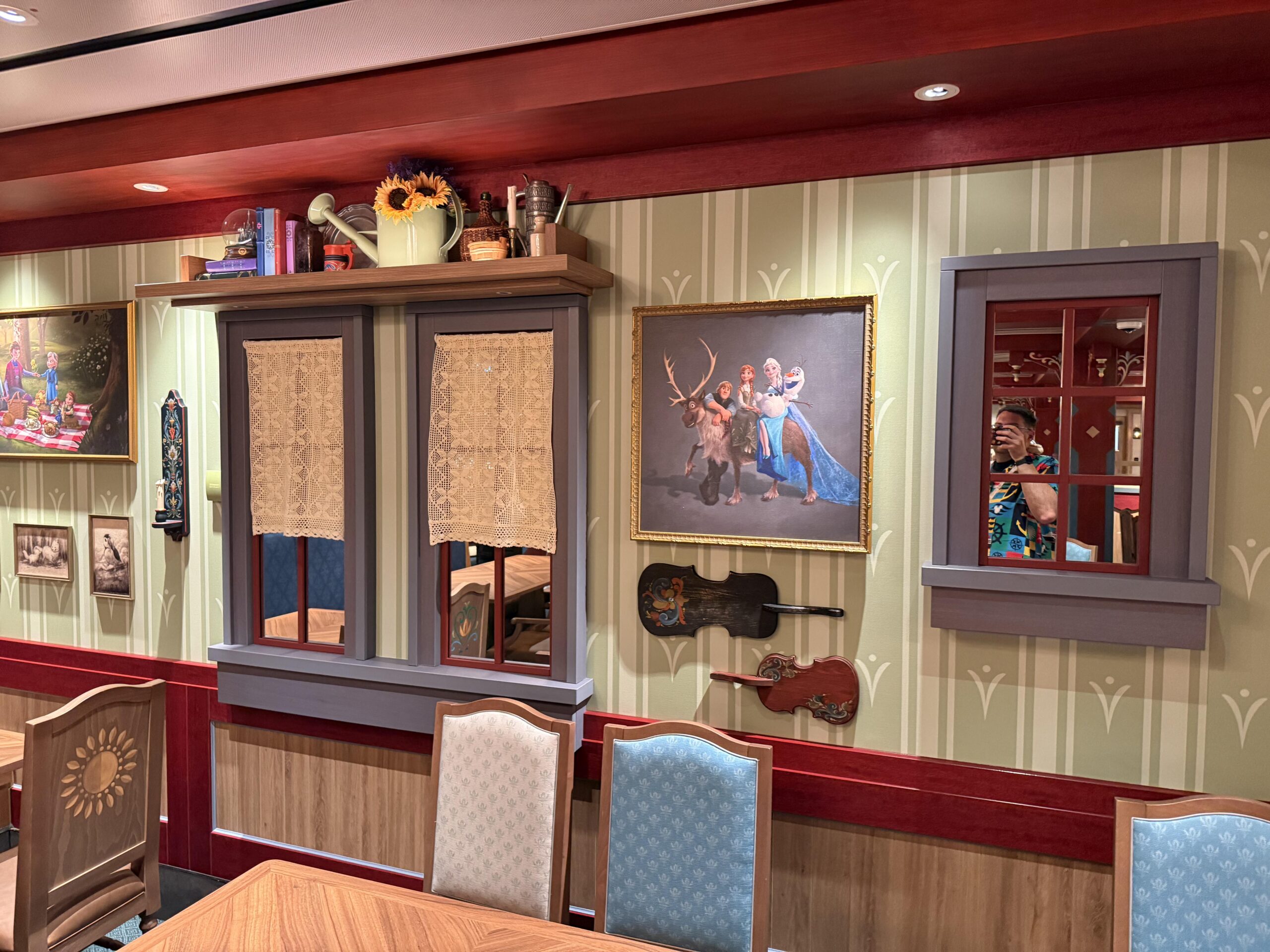 Olaf Frozen-themed dining room in Enchanted Summer restaurant on the Disney Adventure cruise ship