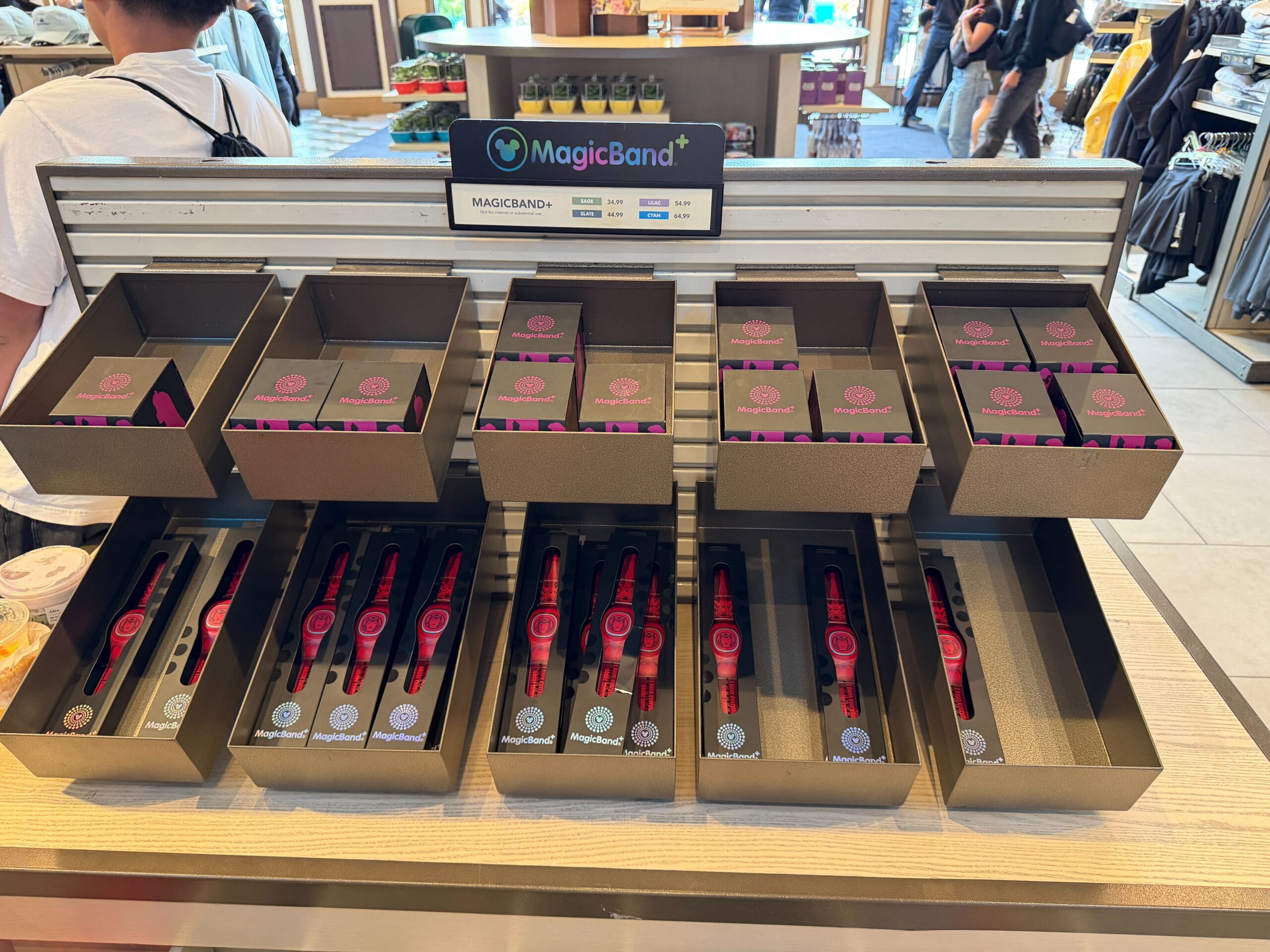RUMOR: Disneyland Resort Phasing Out MagicBand+ as Availability Dwindles