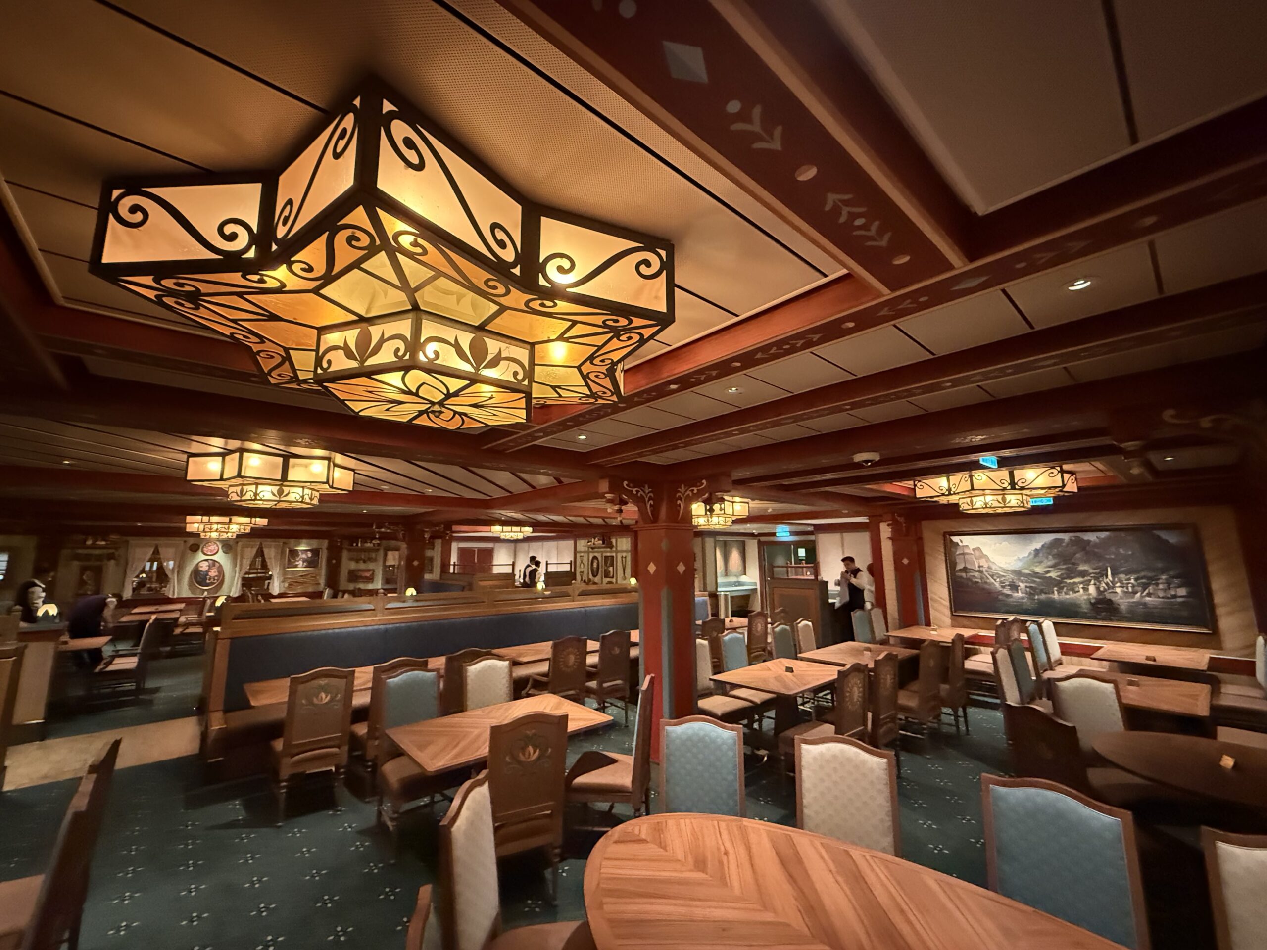 Olaf Frozen-themed dining room in Enchanted Summer restaurant on the Disney Adventure cruise ship