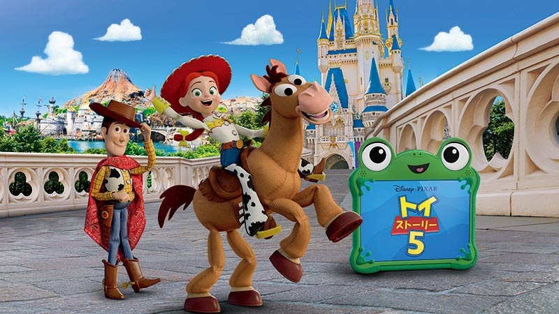 Fun Time with ‘Toy Story 5’ Features Stamp Rally, Special Menus, Merch, Decor, & More