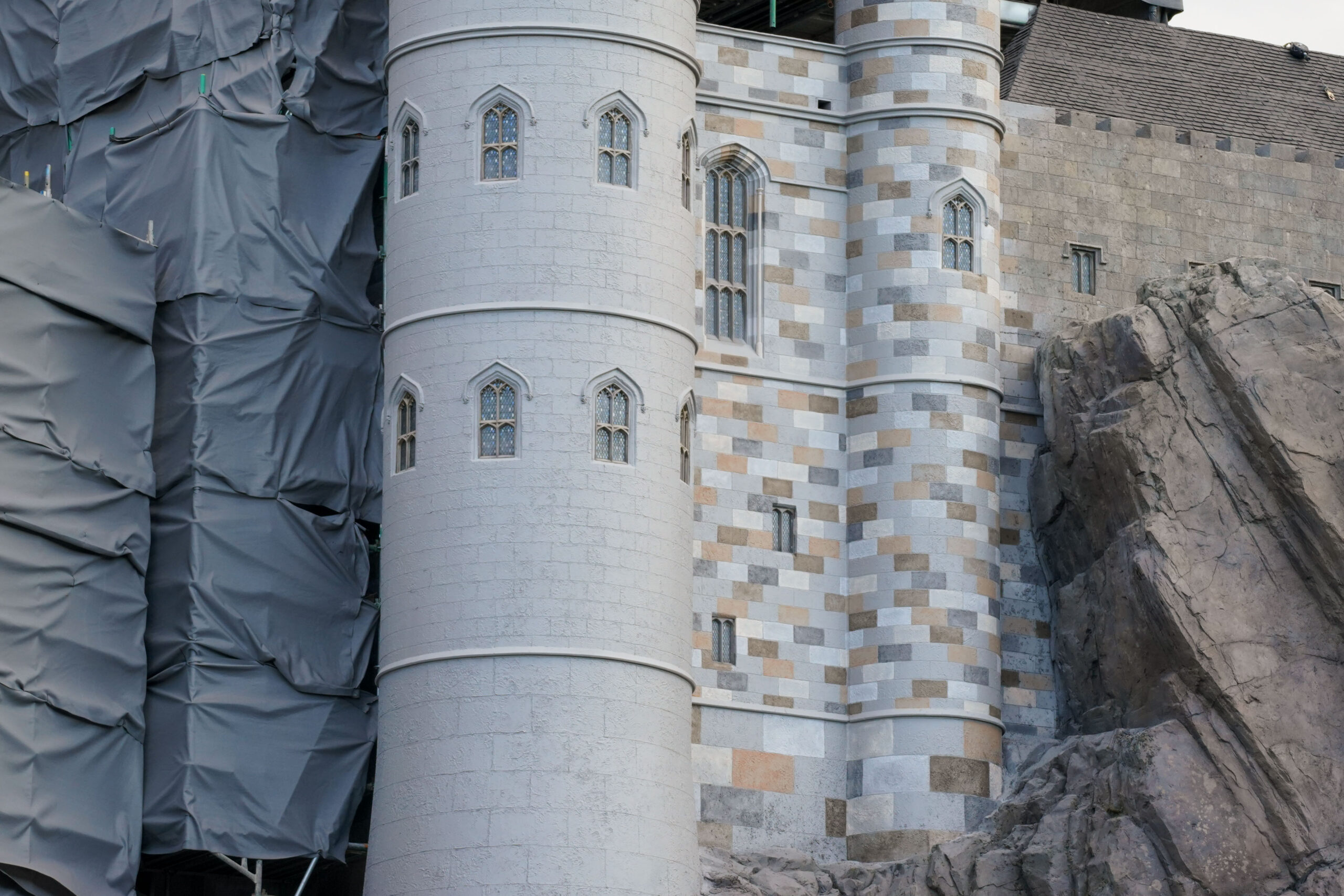 Themed Painting Underway During Hogwarts Castle Refurbishment at Islands of Adventure