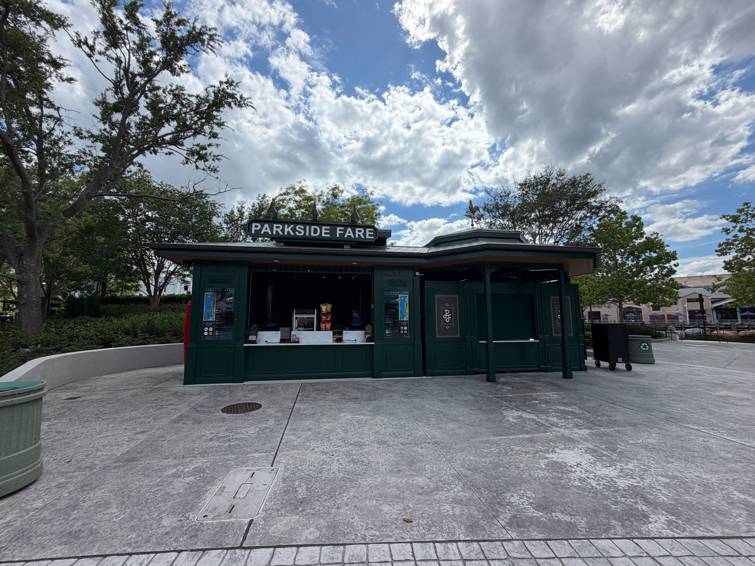 Parkside Fare Updates Menu With BBQ Pork Hot Dog & Loaded Pretzel at Universal Studios Florida