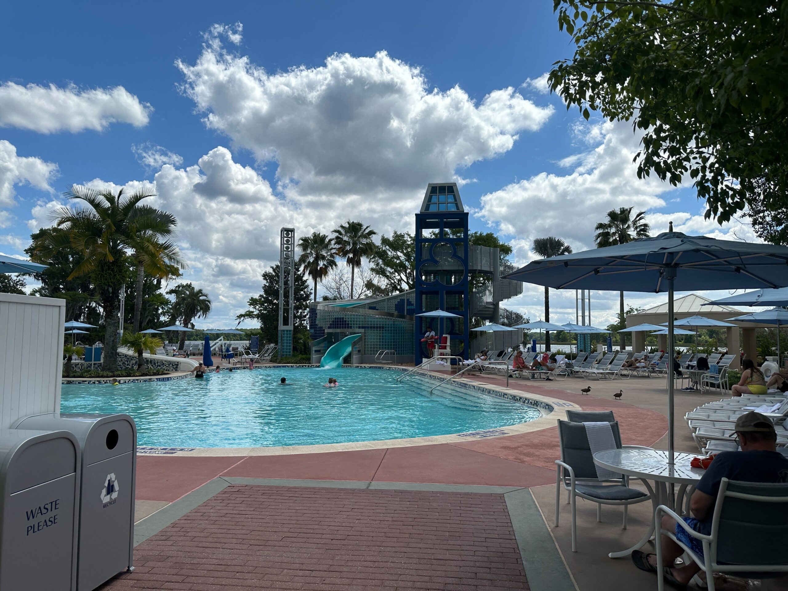 Bay Lake Tower’s Bay Cove Pool Reopens After Refurbishment at Disney’s Contemporary Resort