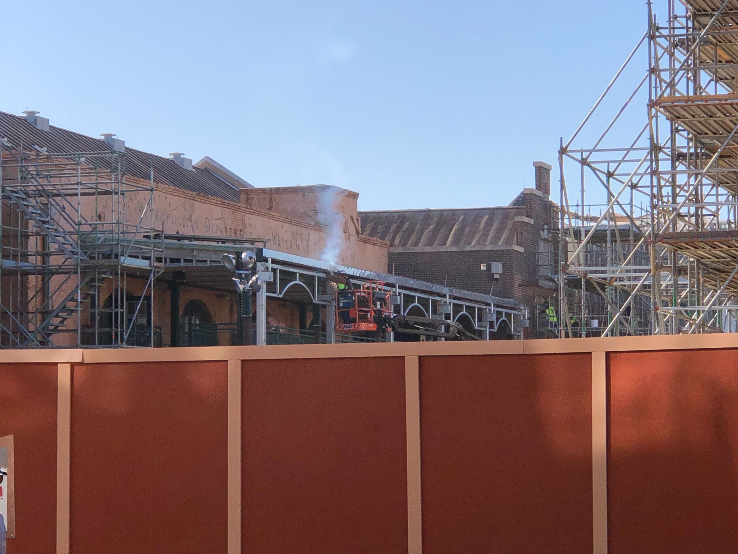 Arches Added to Former PizzeRizzo Facade for Monstropolis Transformation