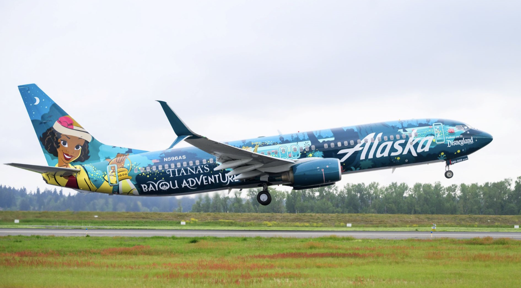 The iconic crew of Toy Story, along with some new friends from the upcoming fifth film, can be seen flying American airspace in style thanks to a new livery from Alaska Airlines.