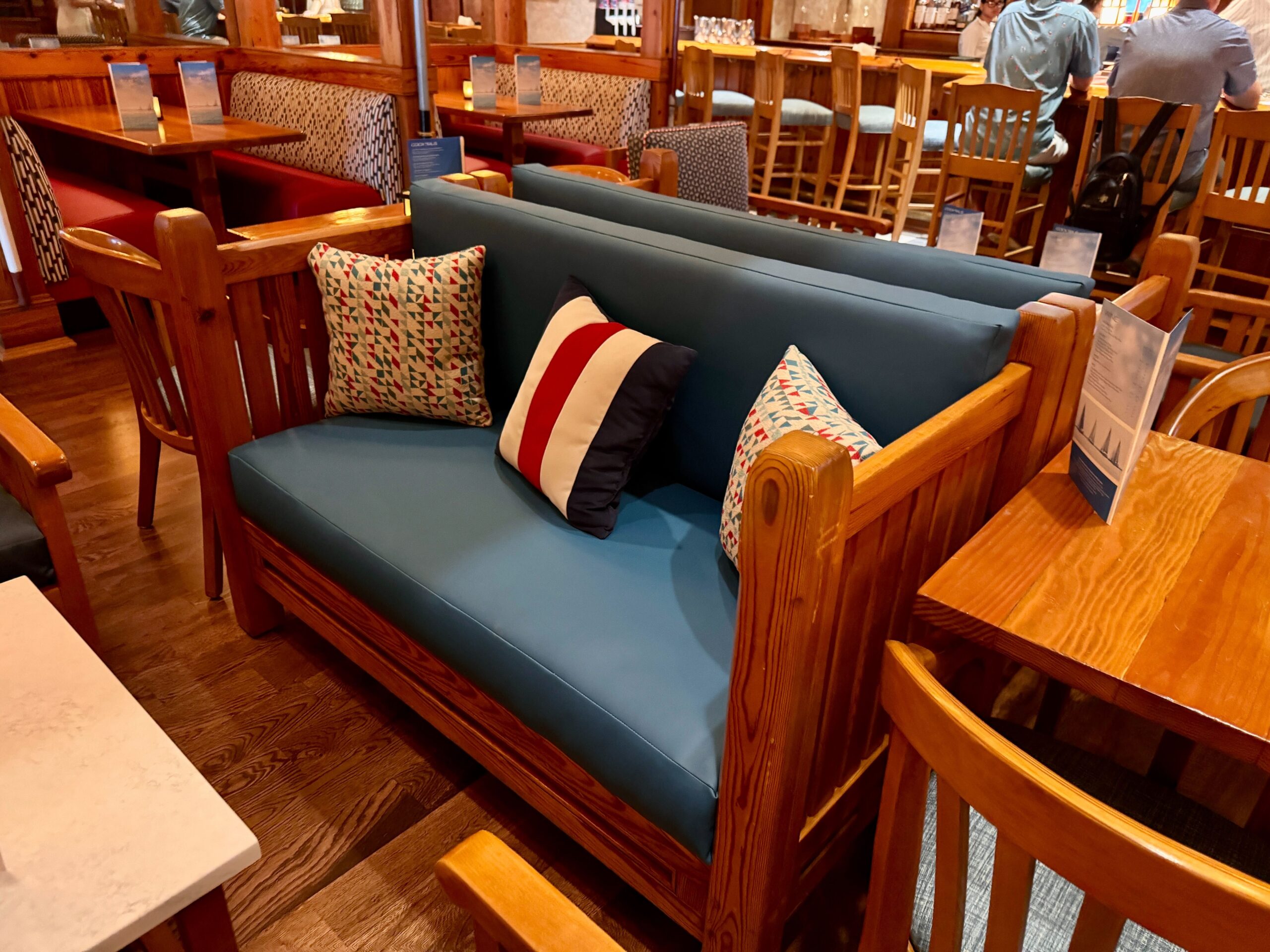Remodeled Crew's Cup Lounge Reopens as Yachtsman Steakhouse Closes