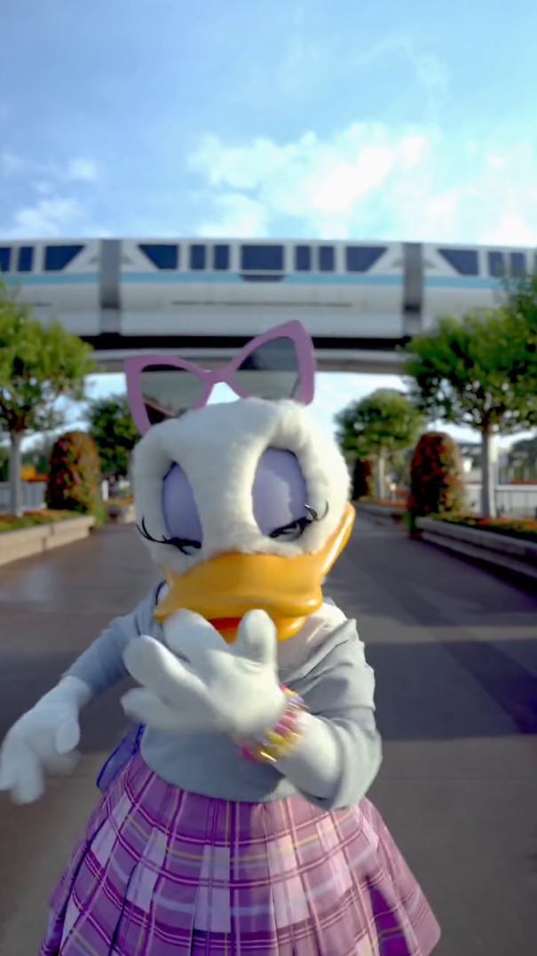 Daisy Duck strutted her stuff around EPCOT's International Flower & Garden Festival to celebrate The Devil Wears Prada 2