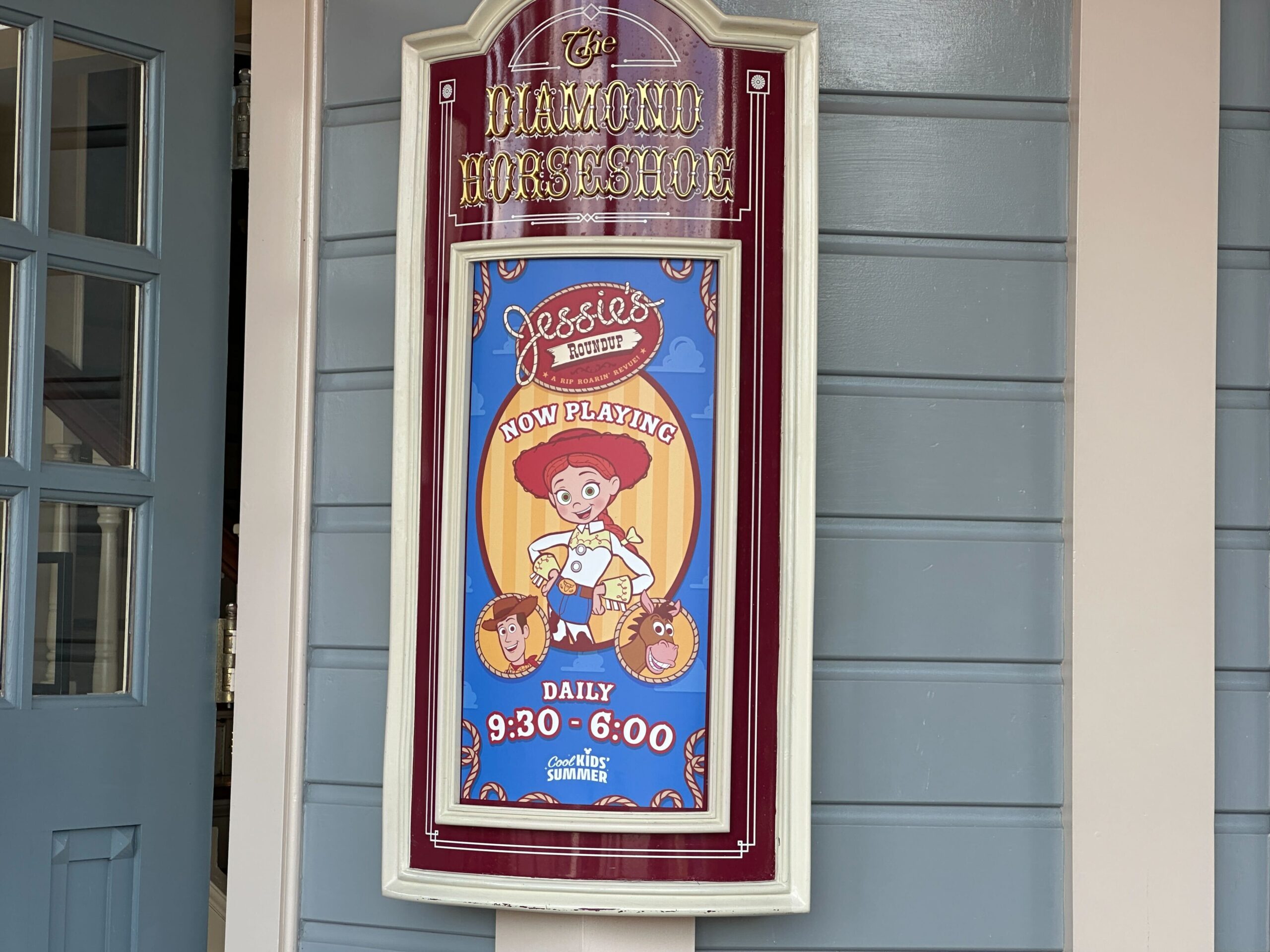 Signage out front indicates the show is for Cool Kids' Summer and is presented by Babybel. Hours are 9:30 a.m. to 6:00 p.m. daily.