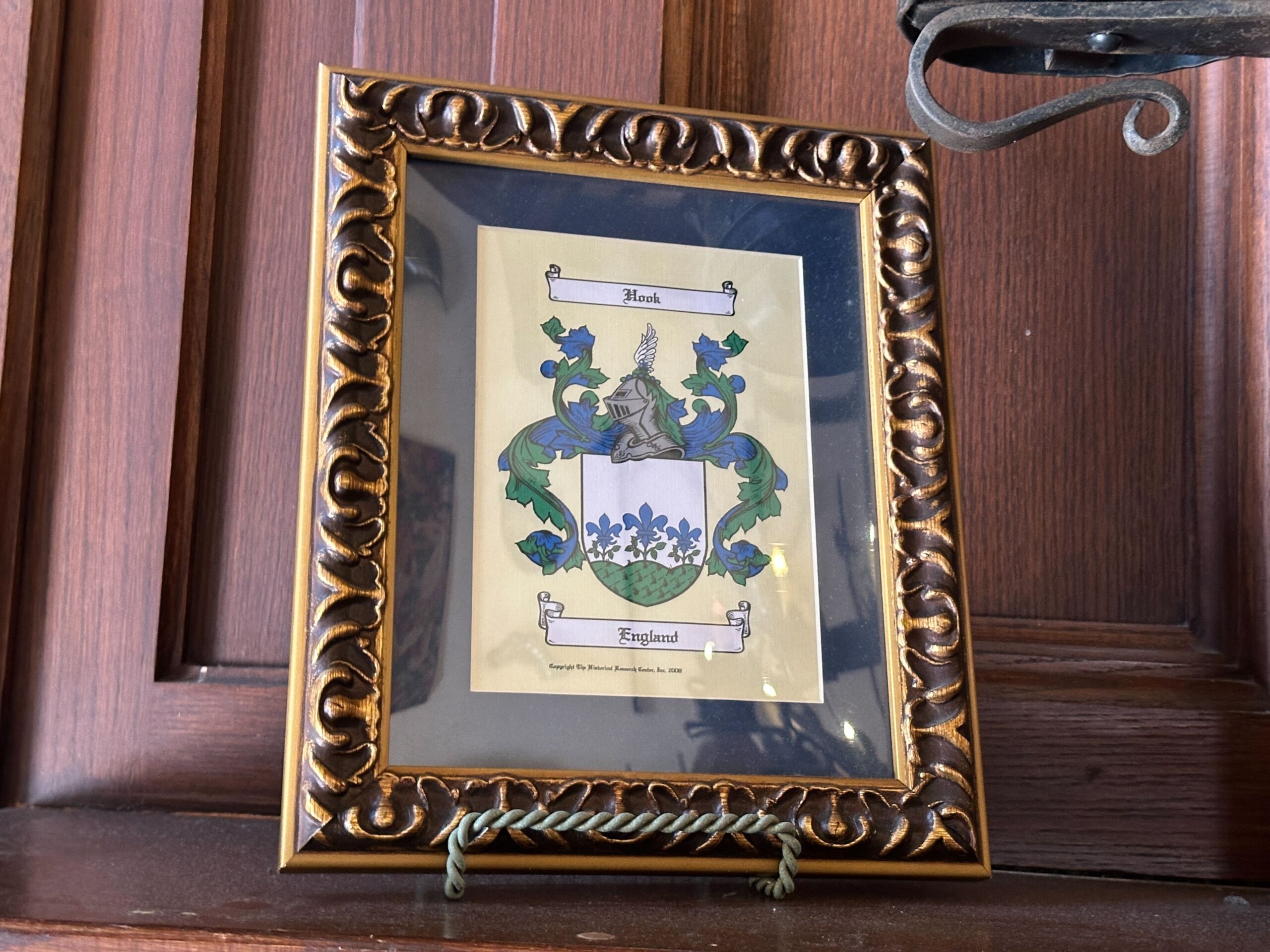 New Shop Crests in The Crown & Crest at EPCOT