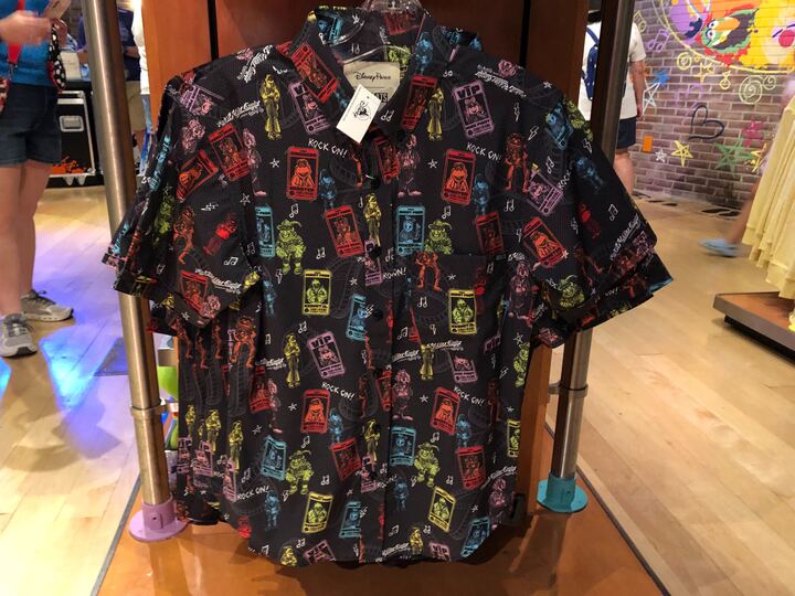 This black RSVLT shirt has artwork of the Muppets characters, including Kermit, Fozzie, Gonzo, Scooter, and more.